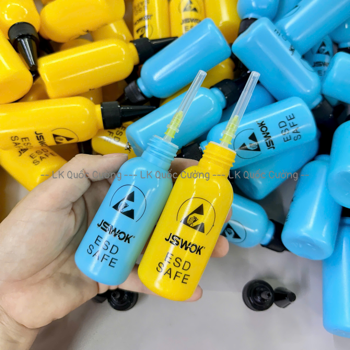 Bình nhựa JSWOK 60ml/ xanh-vàng