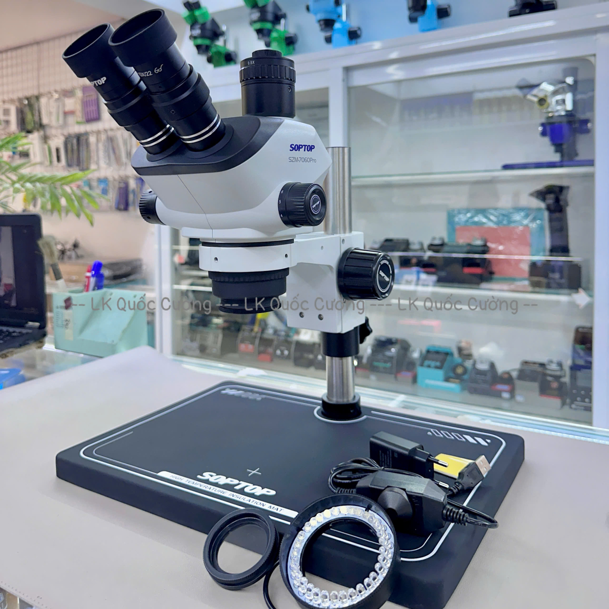 Kính hiển vi 3 mắt Soptop SZM-7060Pro