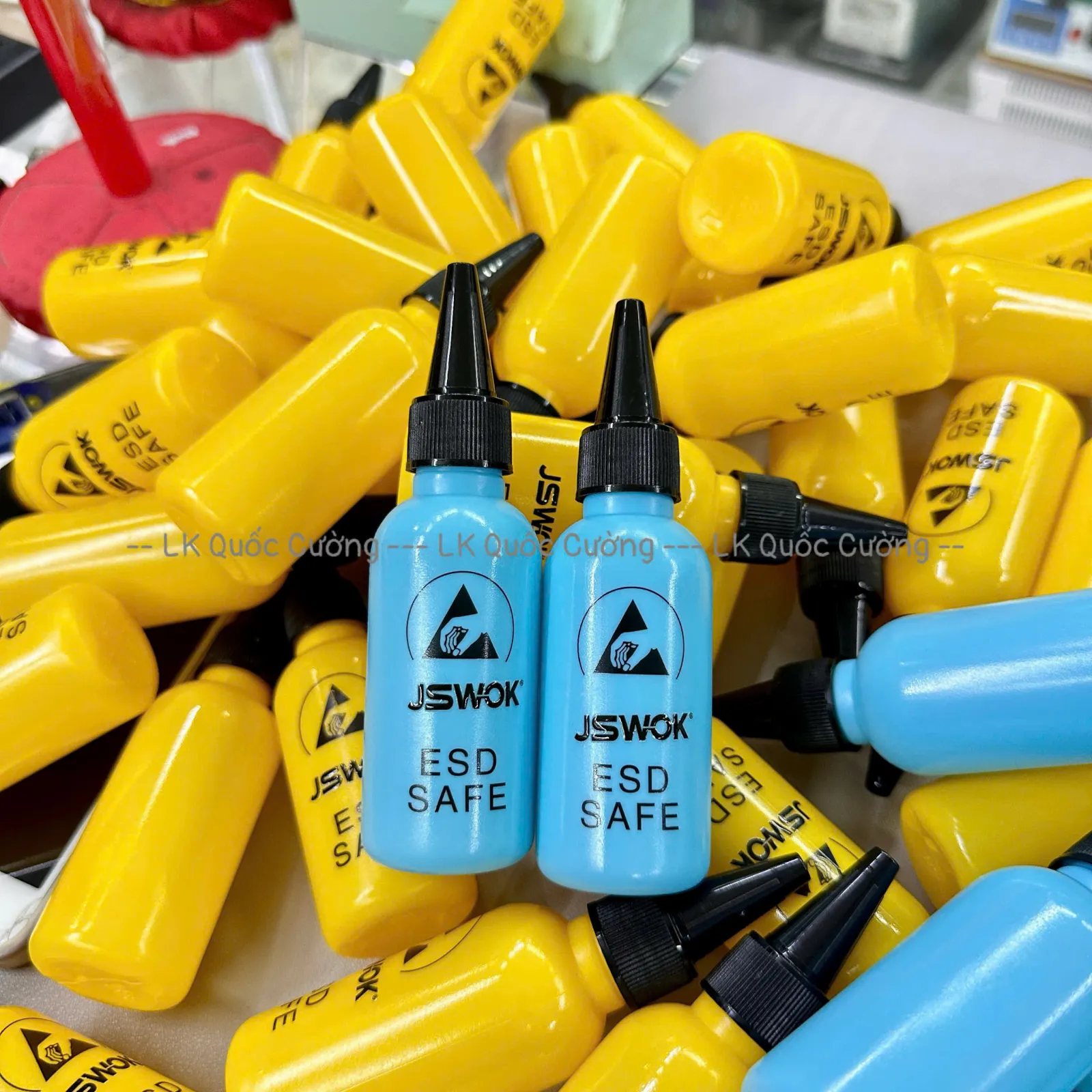 Bình nhựa JSWOK 60ml/ xanh-vàng