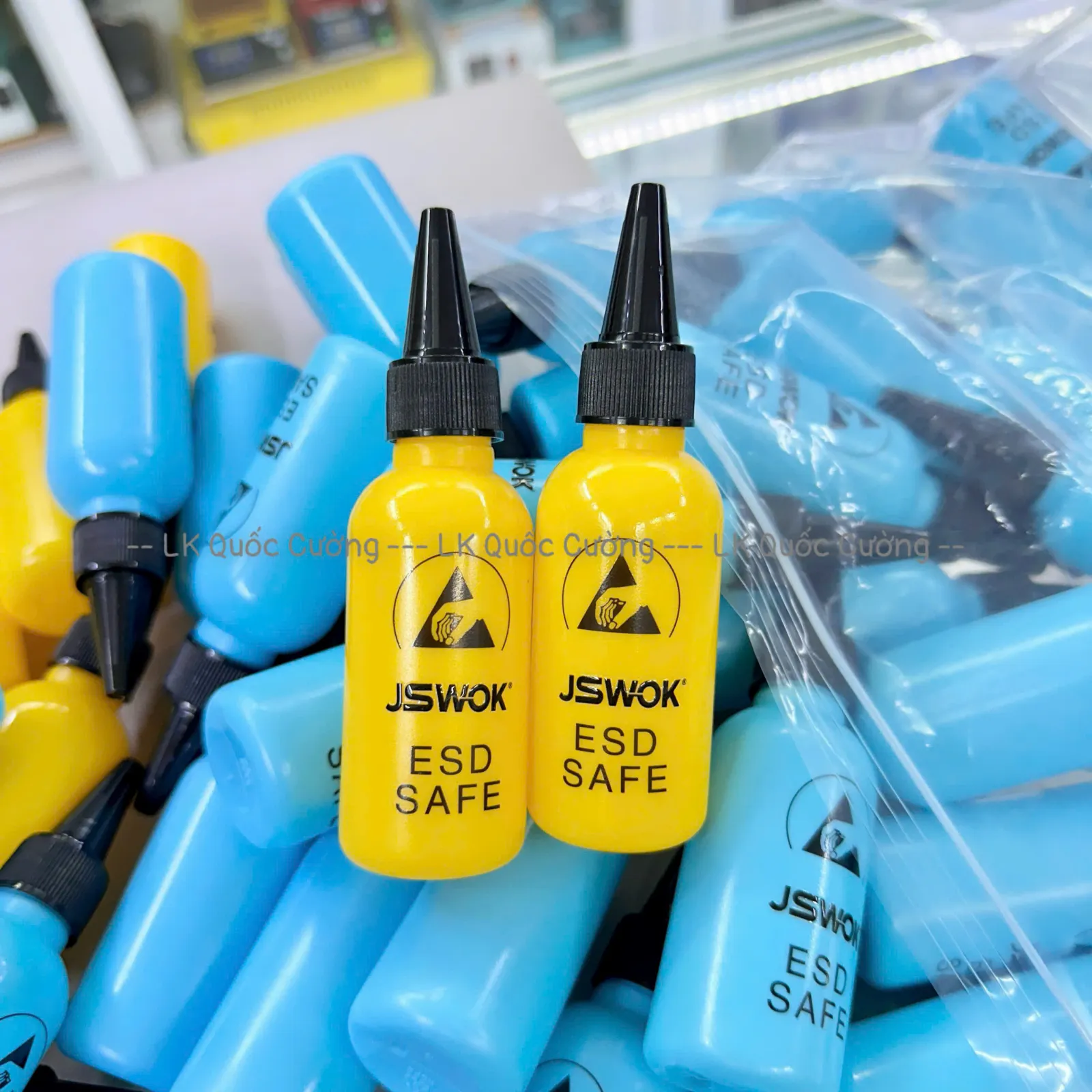 Bình nhựa JSWOK 60ml/ xanh-vàng