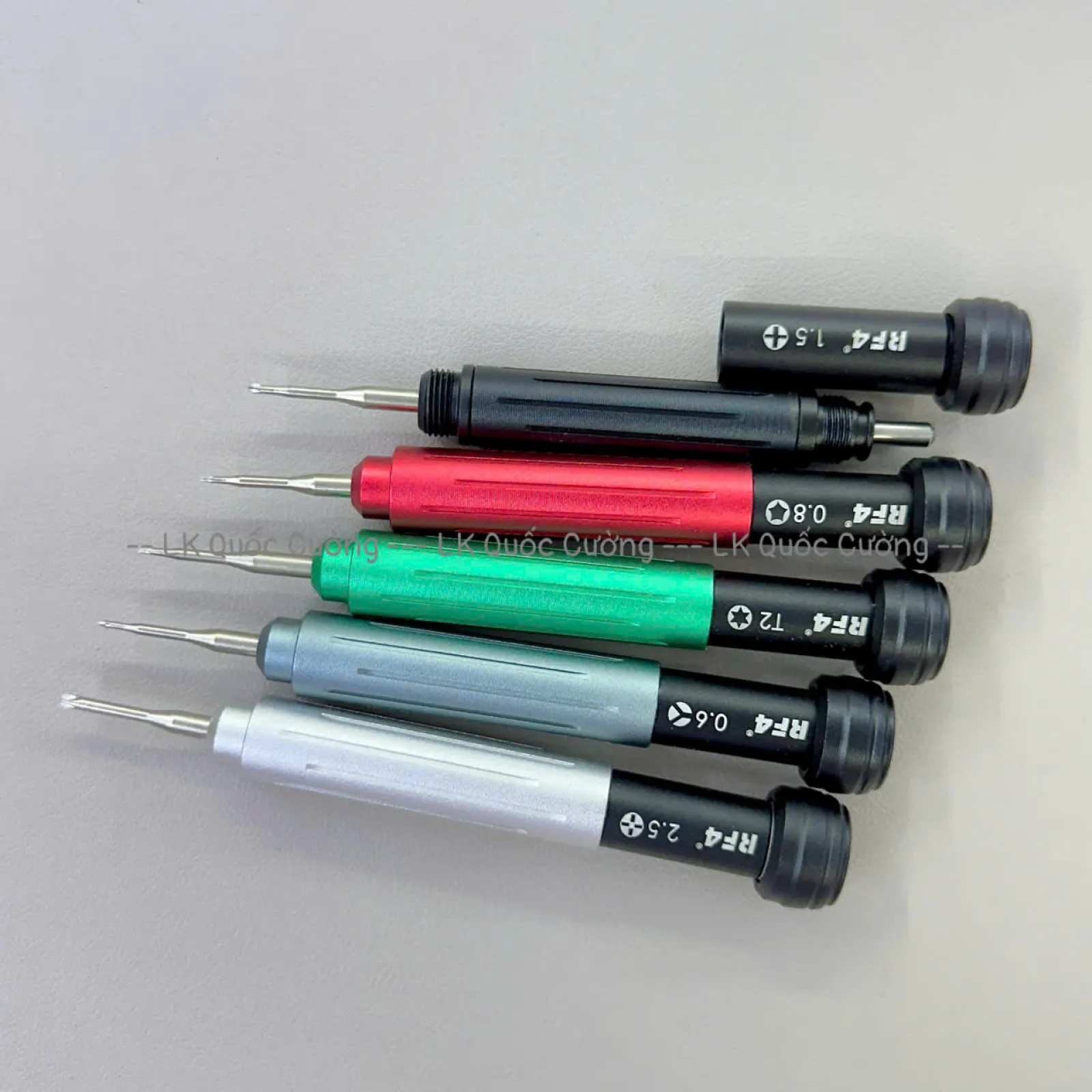 Bộ vít RF4 RF SD-60/ kèm phá kính lưng