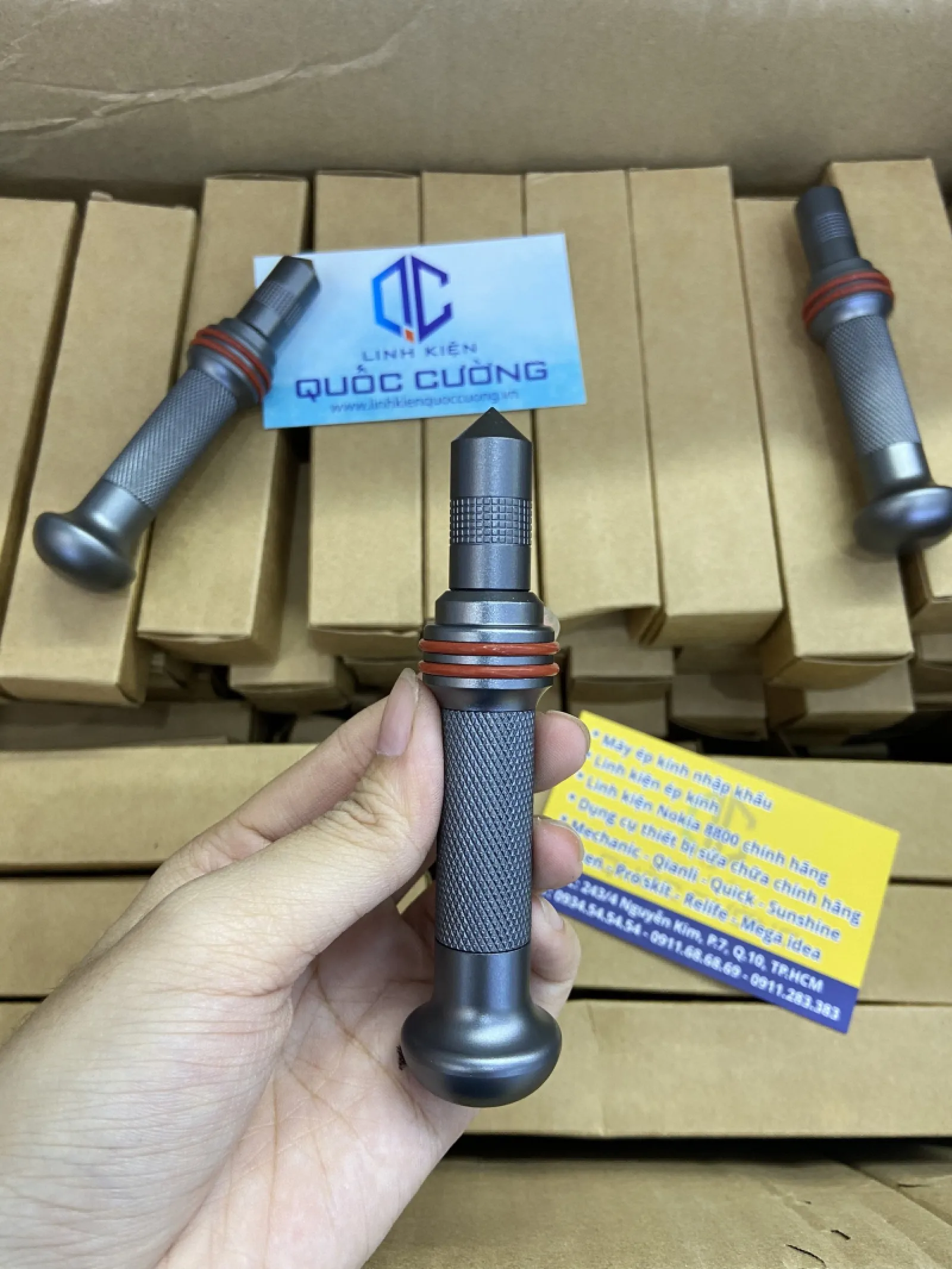 Bút Phá Kính Lưng