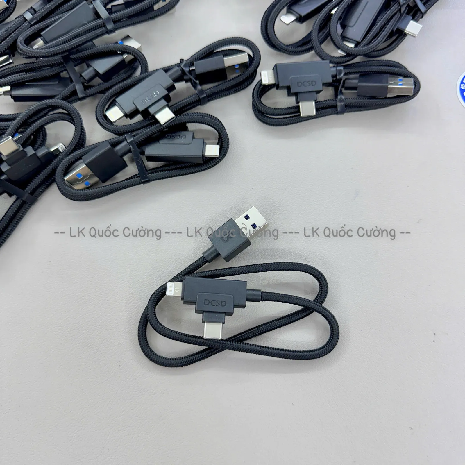 Cáp màn hình hồng Luban 2 đầu TypeC + Lightning