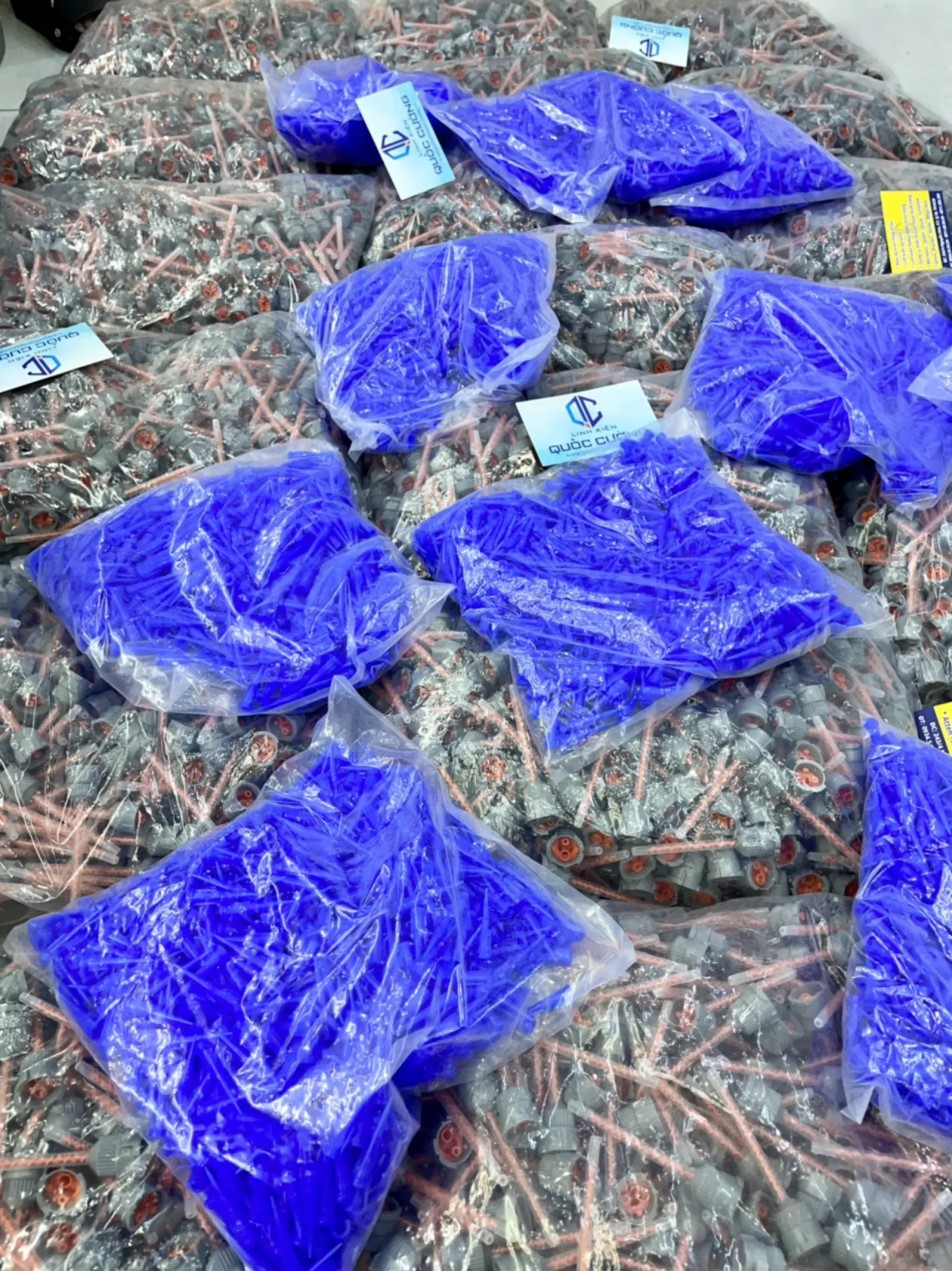 Đầu Trộn Keo 2 Thành Phần