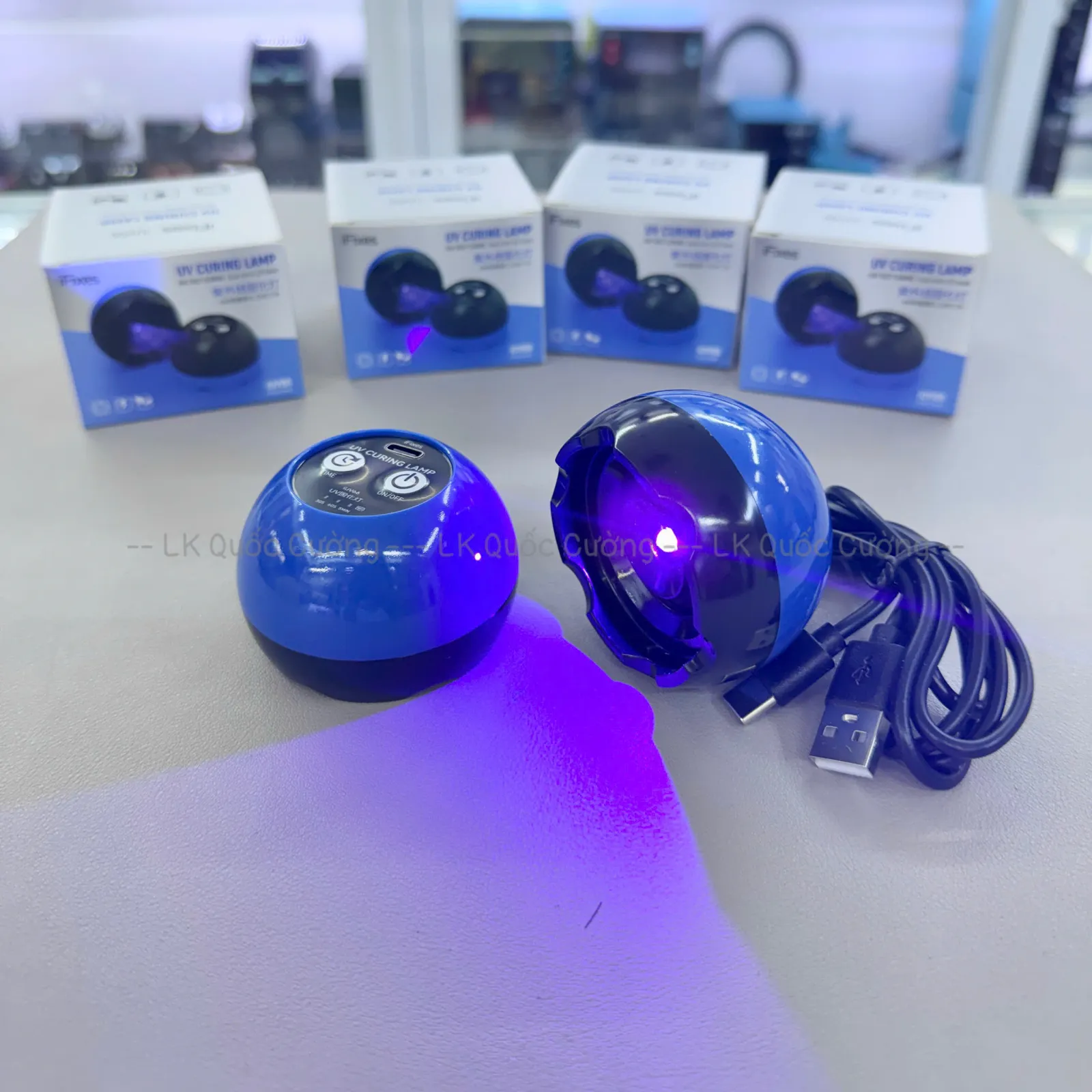 Đèn UV dùng pin sạc