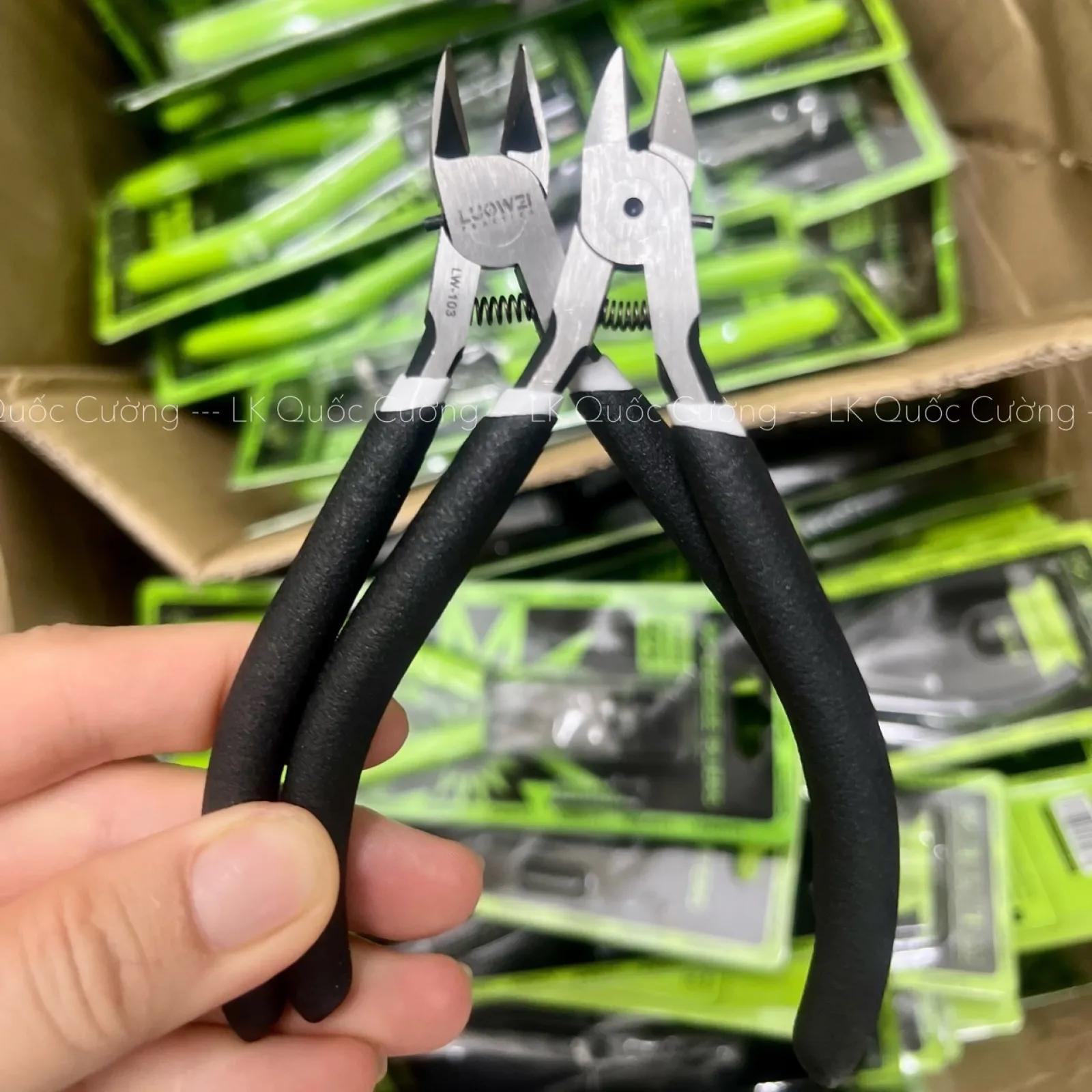 Kềm cắt seal Luowei LW-103