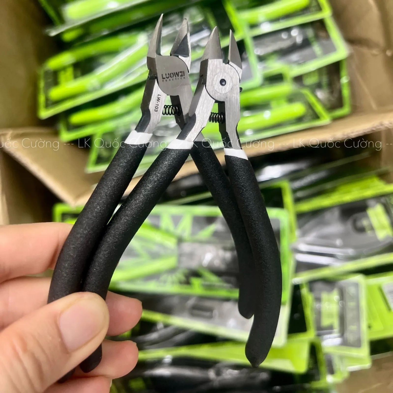 Kềm cắt seal Luowei LW-103