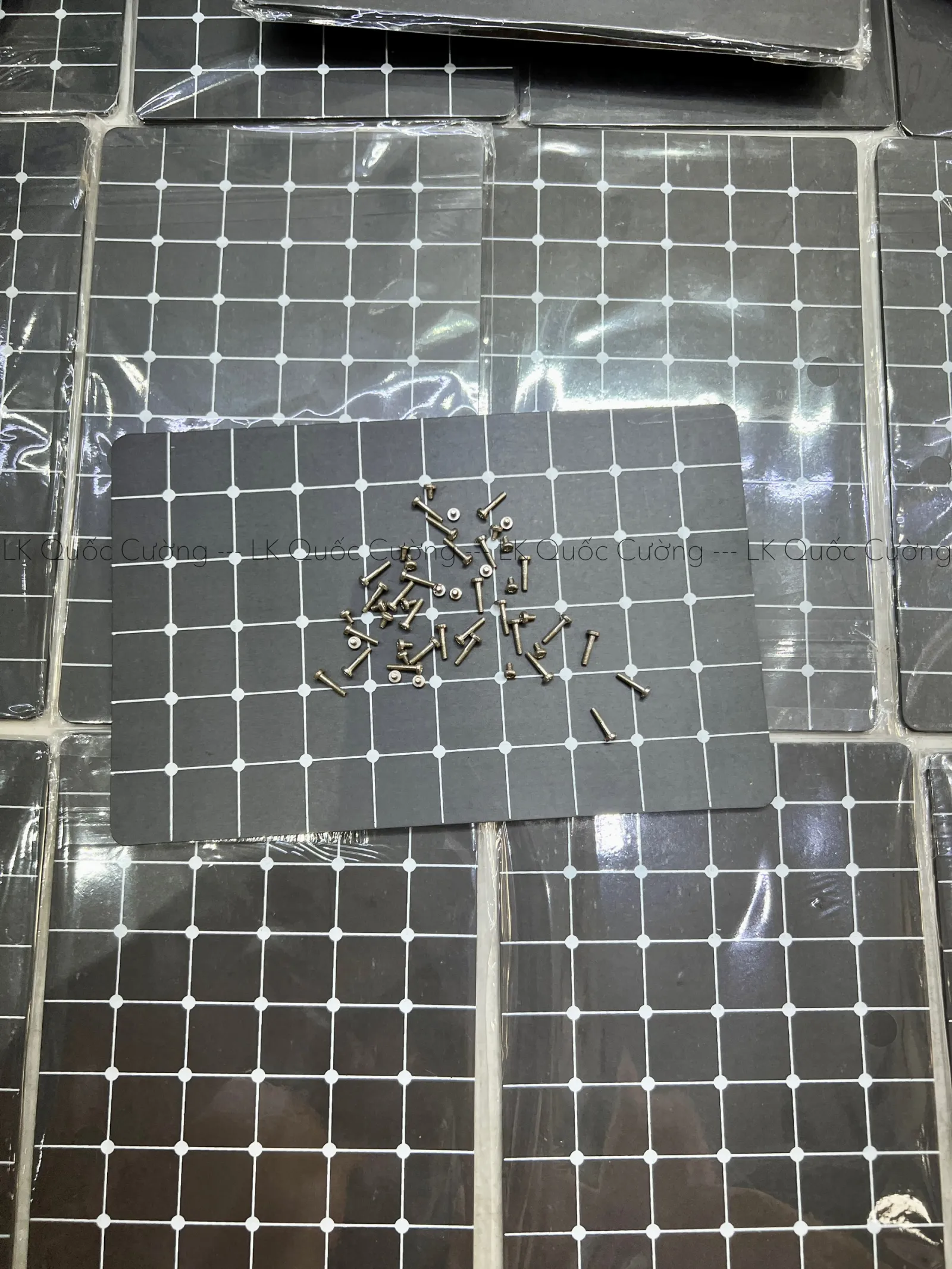 khay dựng ốc nam châm 2UUL