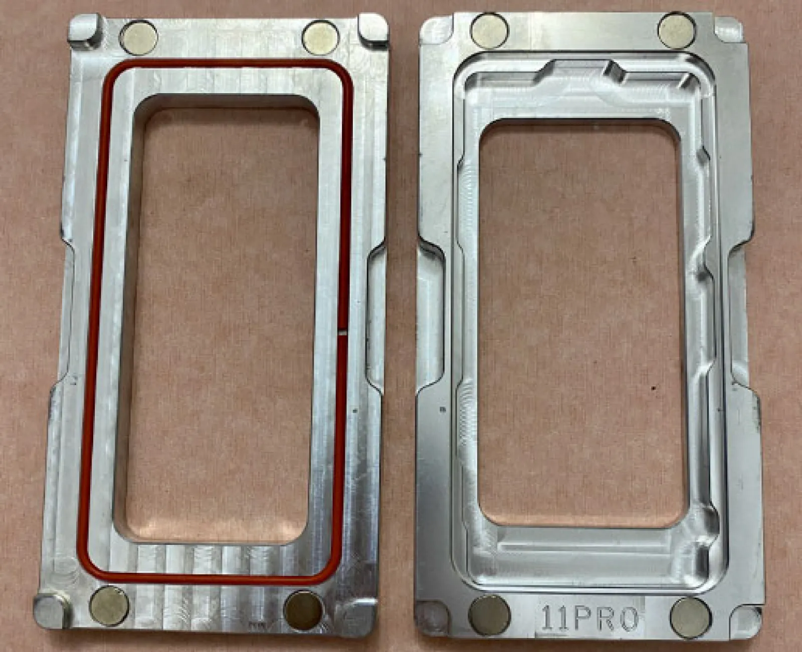 Khuôn ép ron  11/ 11 Pro/11 Promax