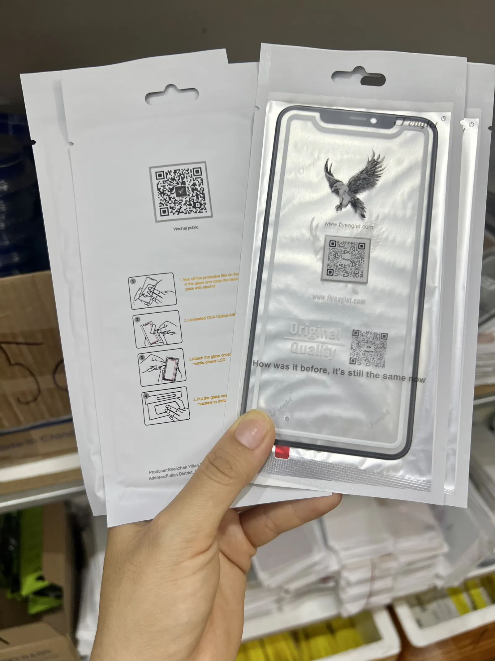 Kính 11PM Đại Bàng có keo