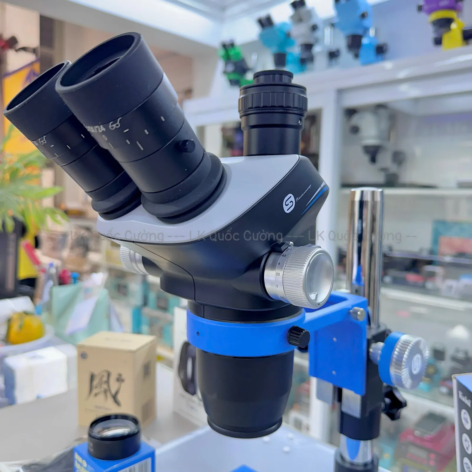 Kính hiển vi 3 mắt Kaisi S8