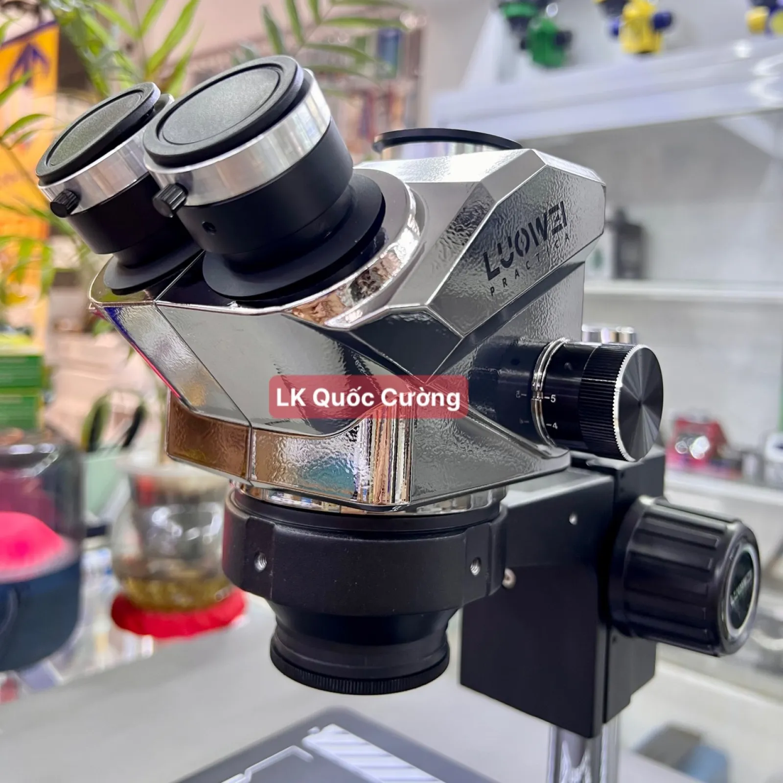 Kính hiển vi 3 mắt Luowei LW-TR02-B3TV