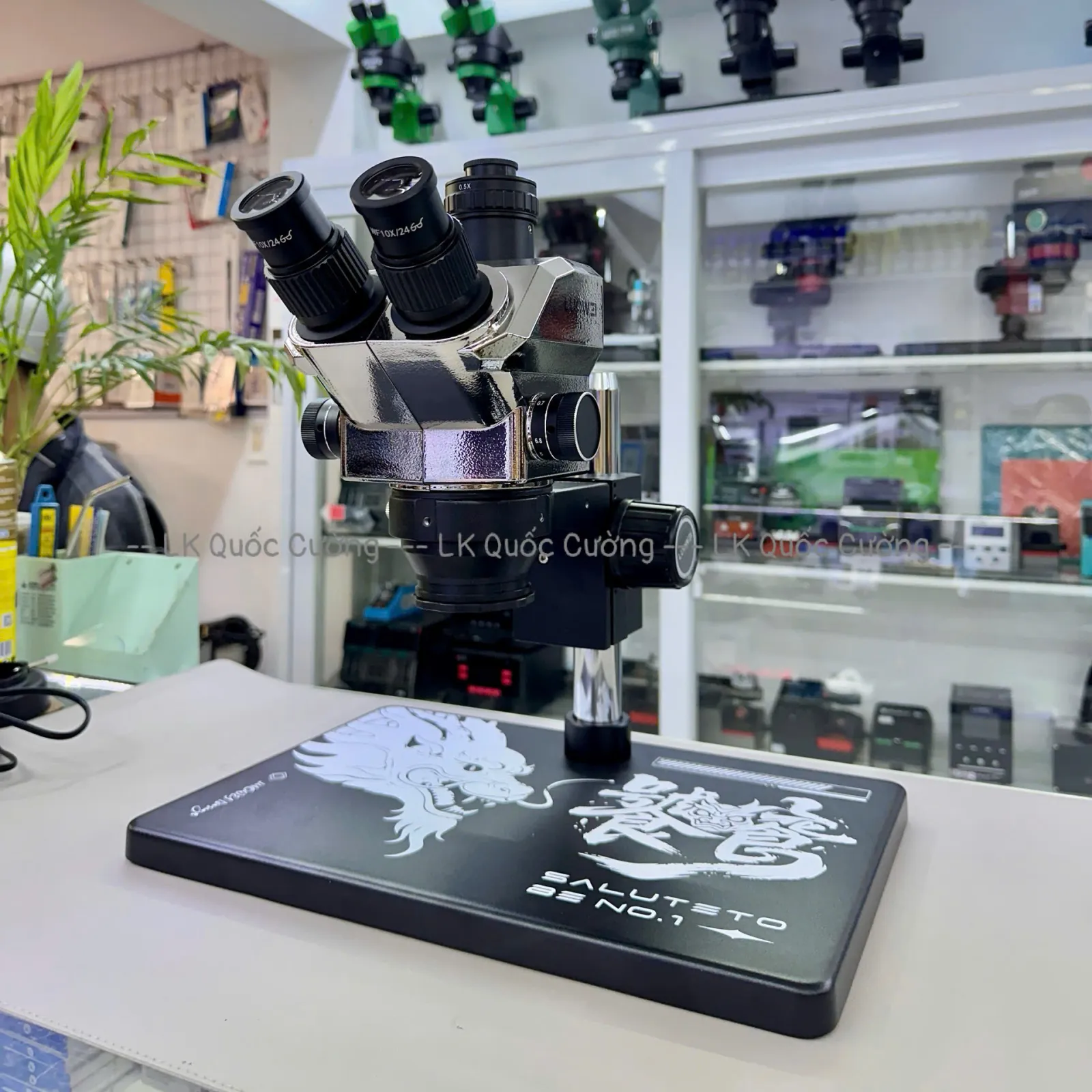 Kính hiển vi 3 mắt Luowei TR03-B3TV