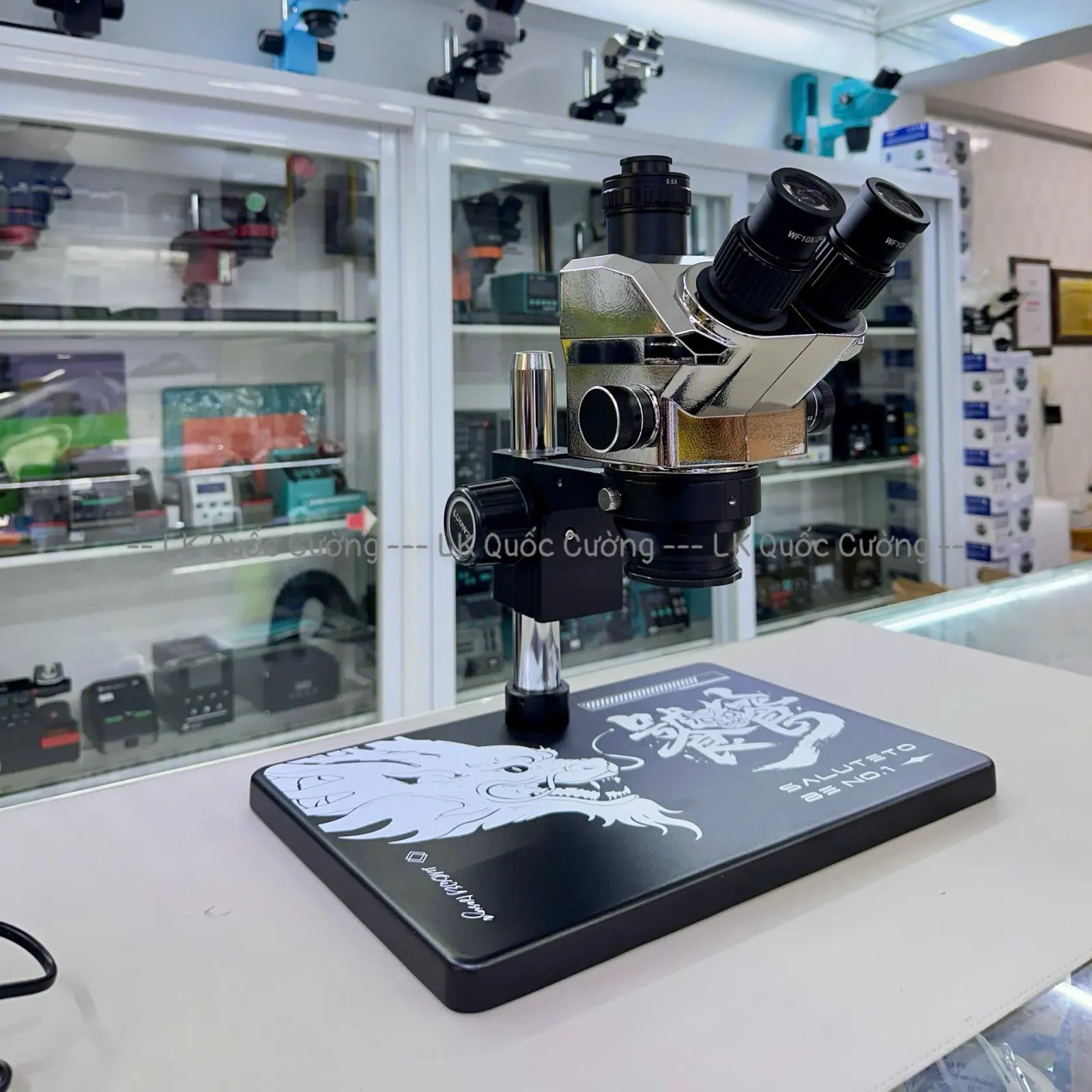 Kính hiển vi 3 mắt Luowei TR03-B3TV