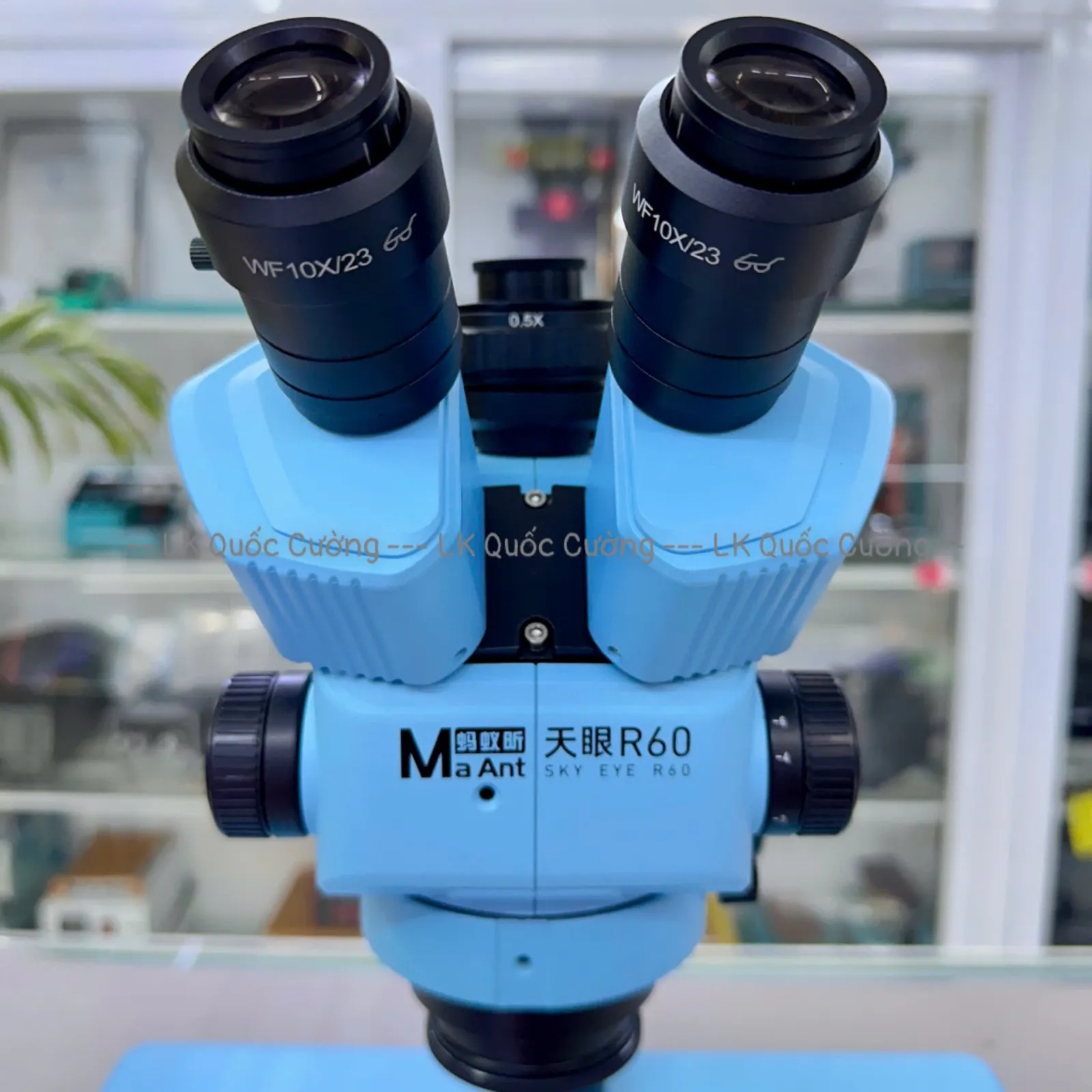 Kính hiển vi 3 mắt MaAnt R60