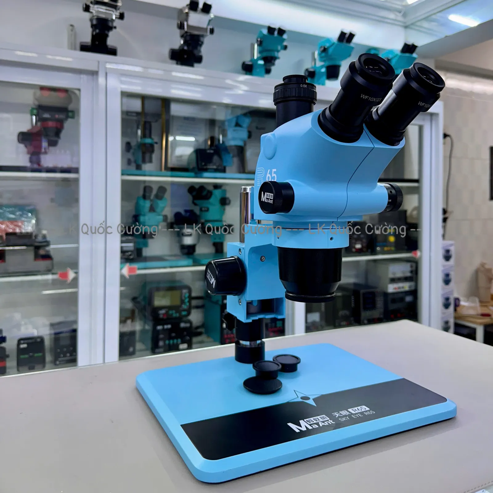 Kính hiển vi 3 mắt MaAnt R65