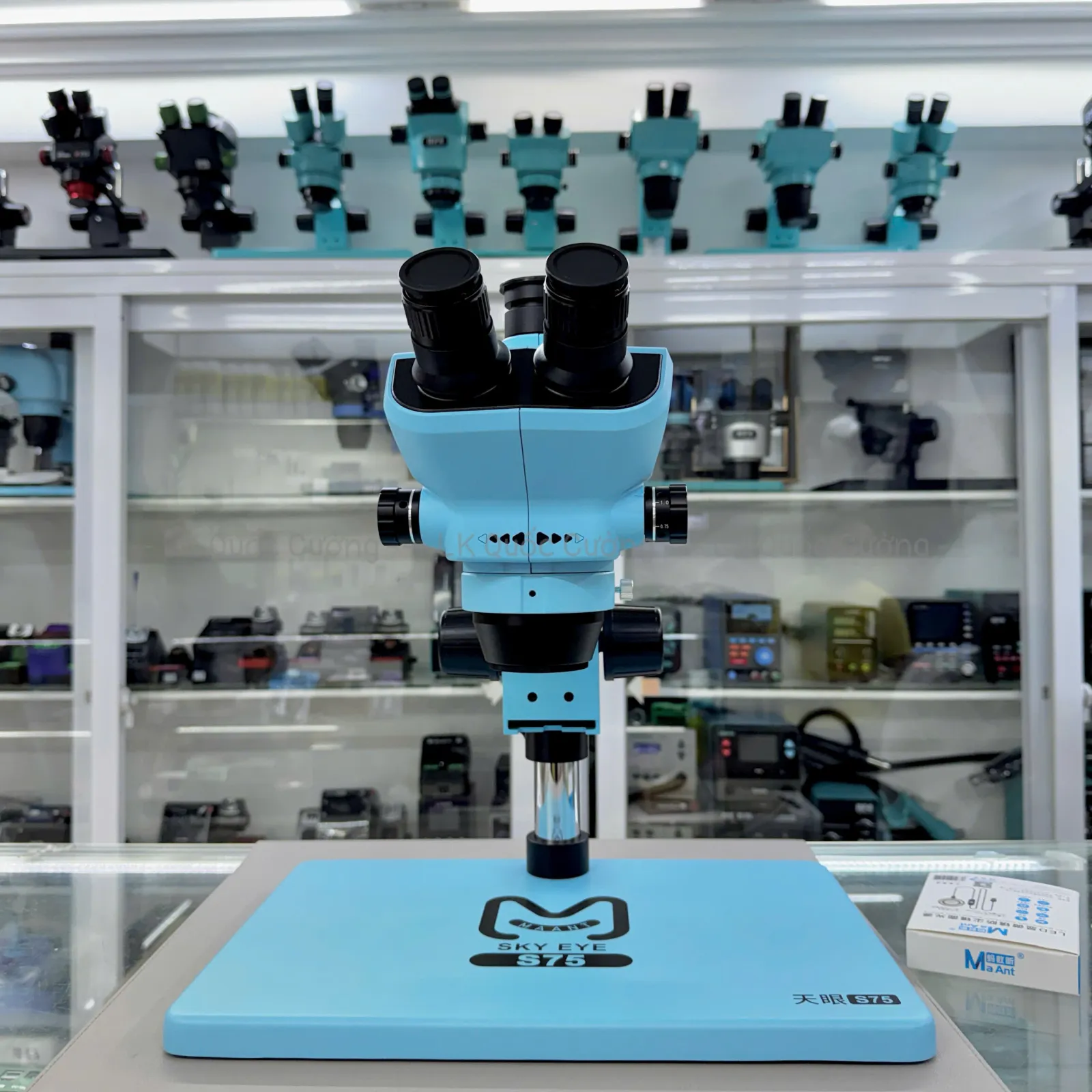 Kính hiển vi 3 mắt MaAnt S75 