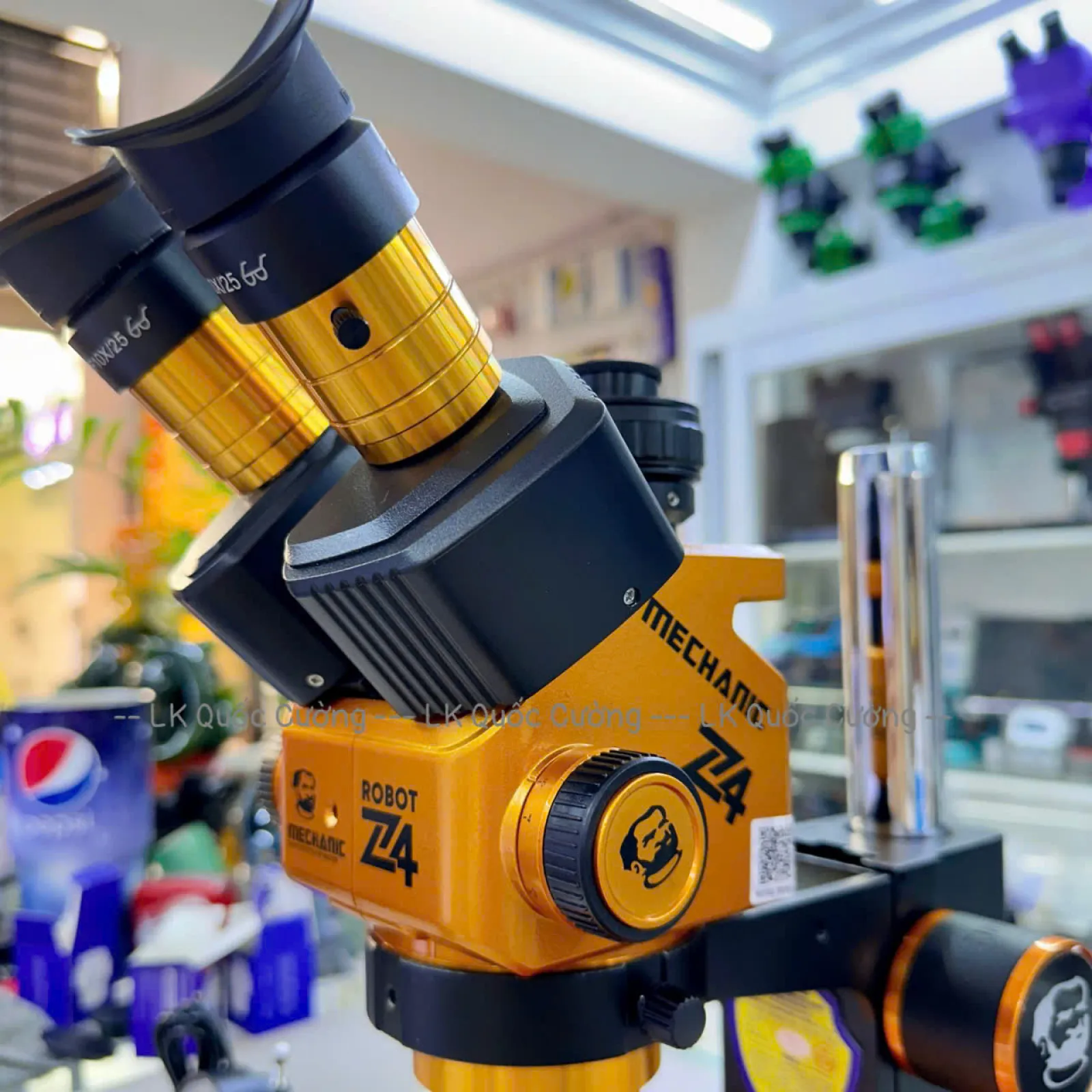 Kính hiển vi 3 mắt Mechanic Robo Z4