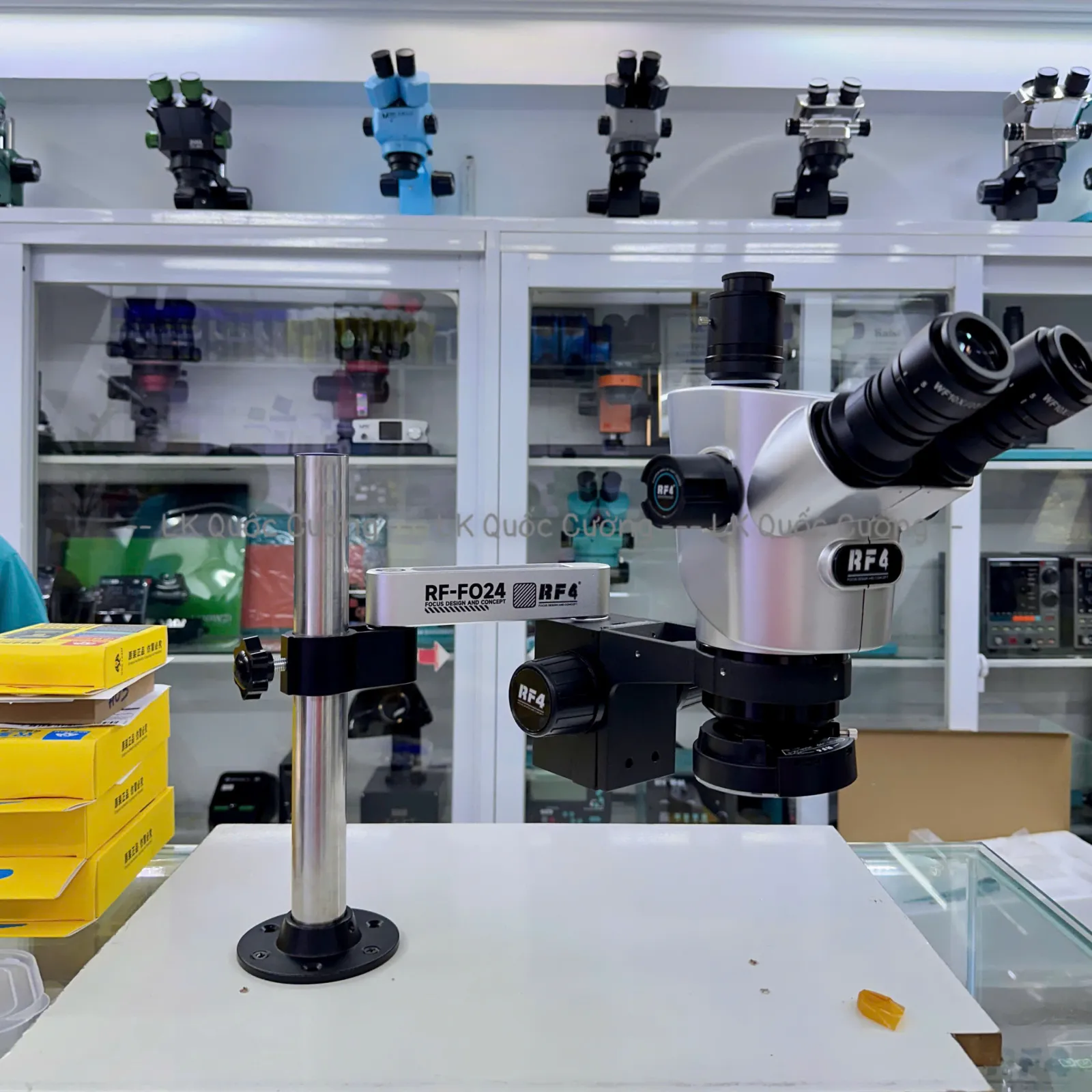 Kính hiển vi 3 mắt RF4 CX71R Premium kèm trục xoay F024/ Zoom 6.5X  
