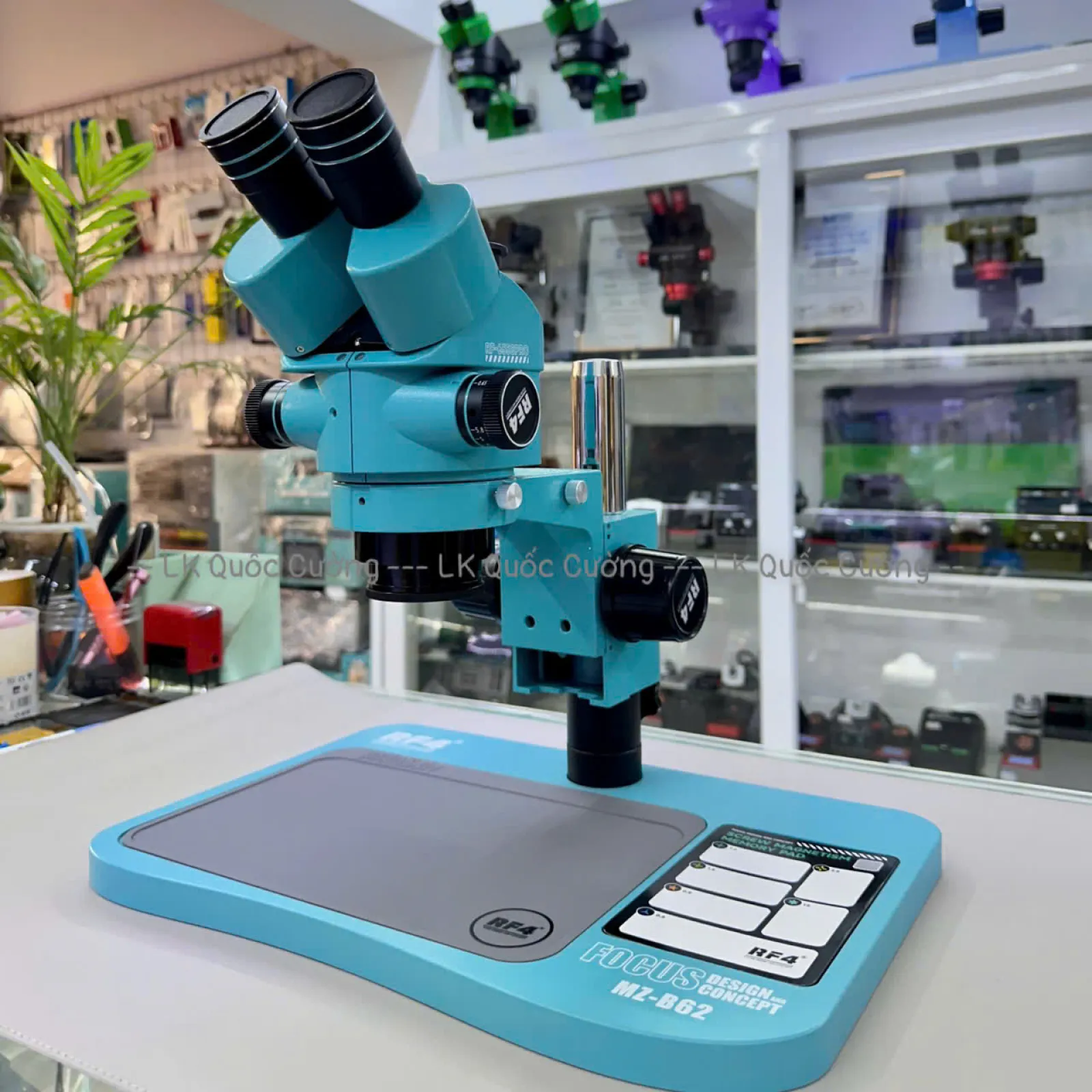 Kính hiển vi 3 mắt RF4 RF-6558Pro