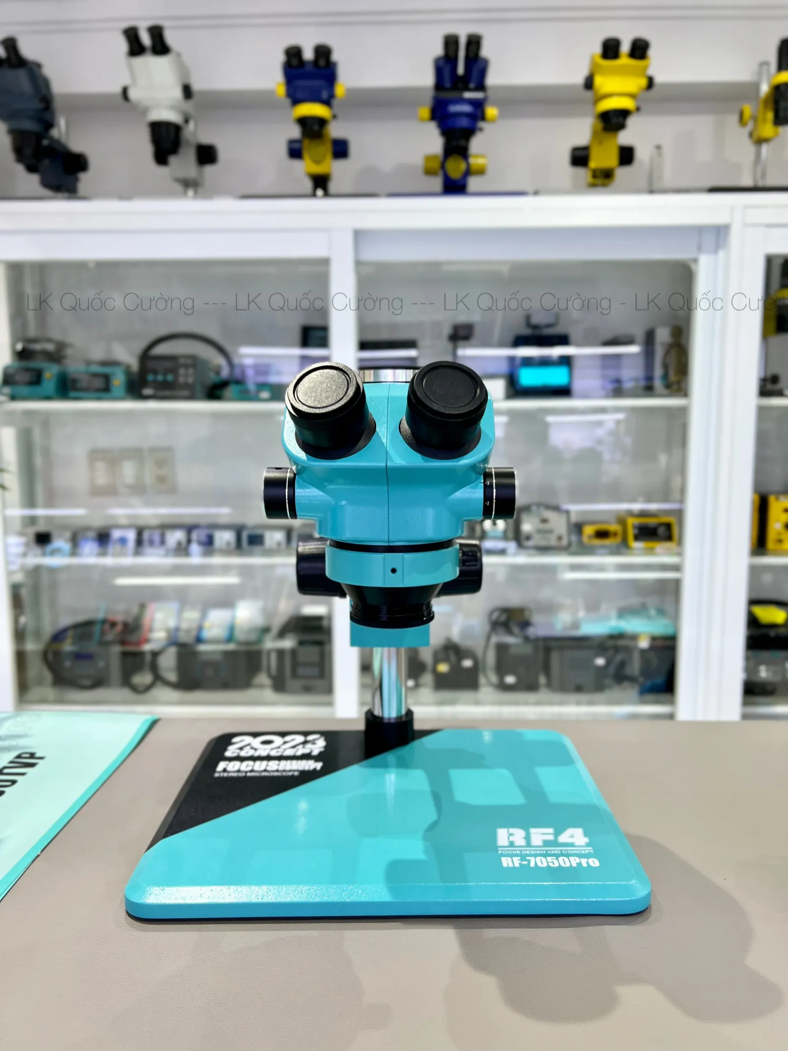 Kính hiển vi 3 mắt RF4 RF-7050Pro