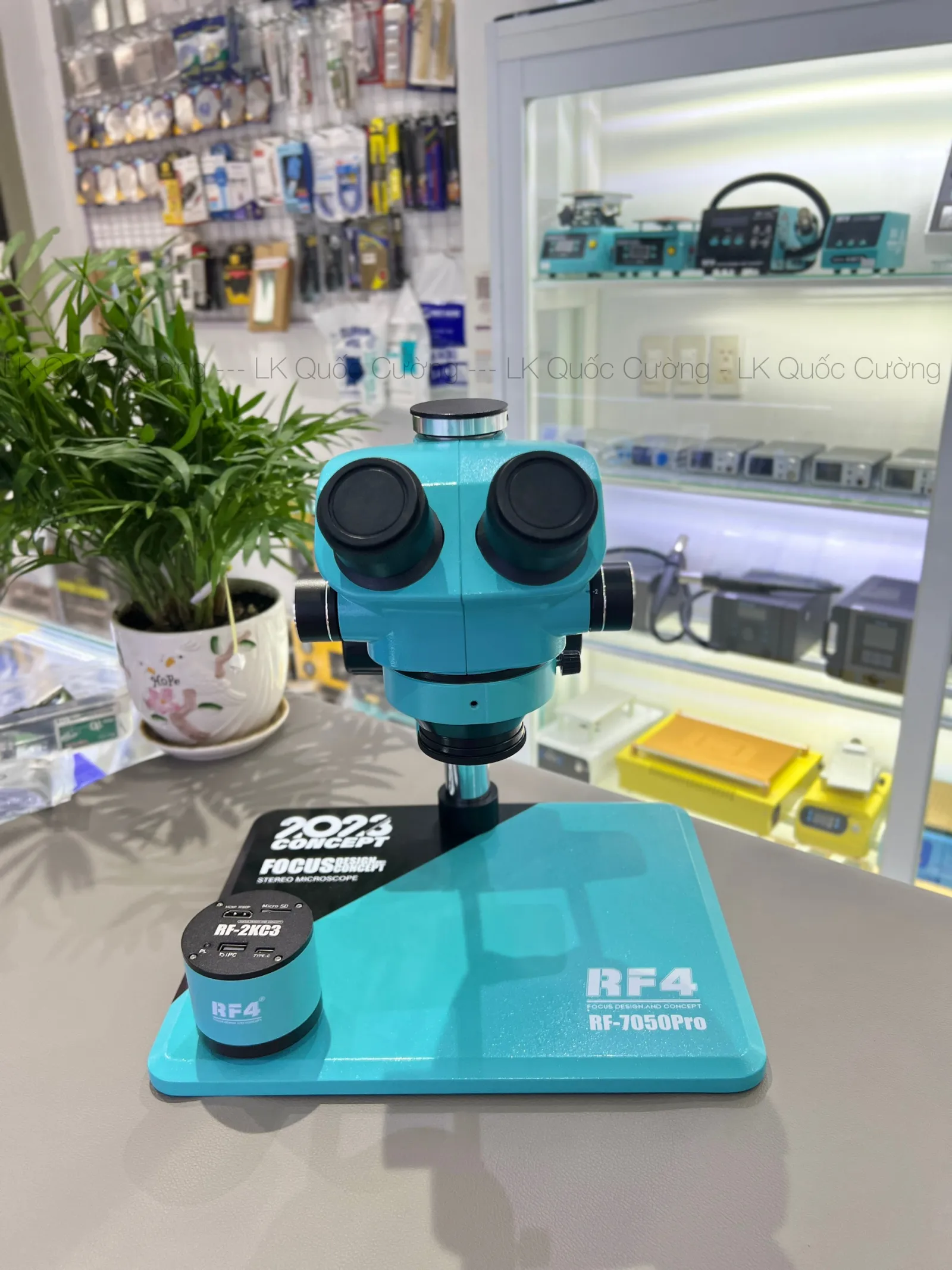 Kính hiển vi 3 mắt RF4 RF-7050Pro