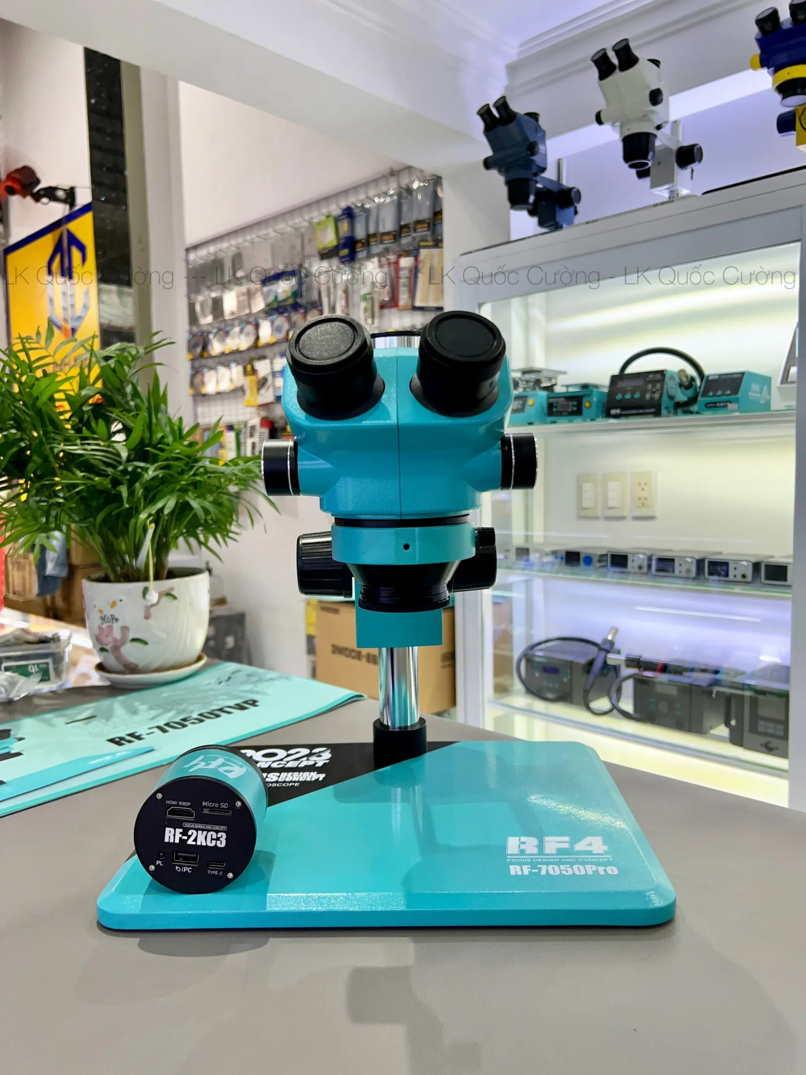 Kính hiển vi 3 mắt RF4 RF-7050Pro