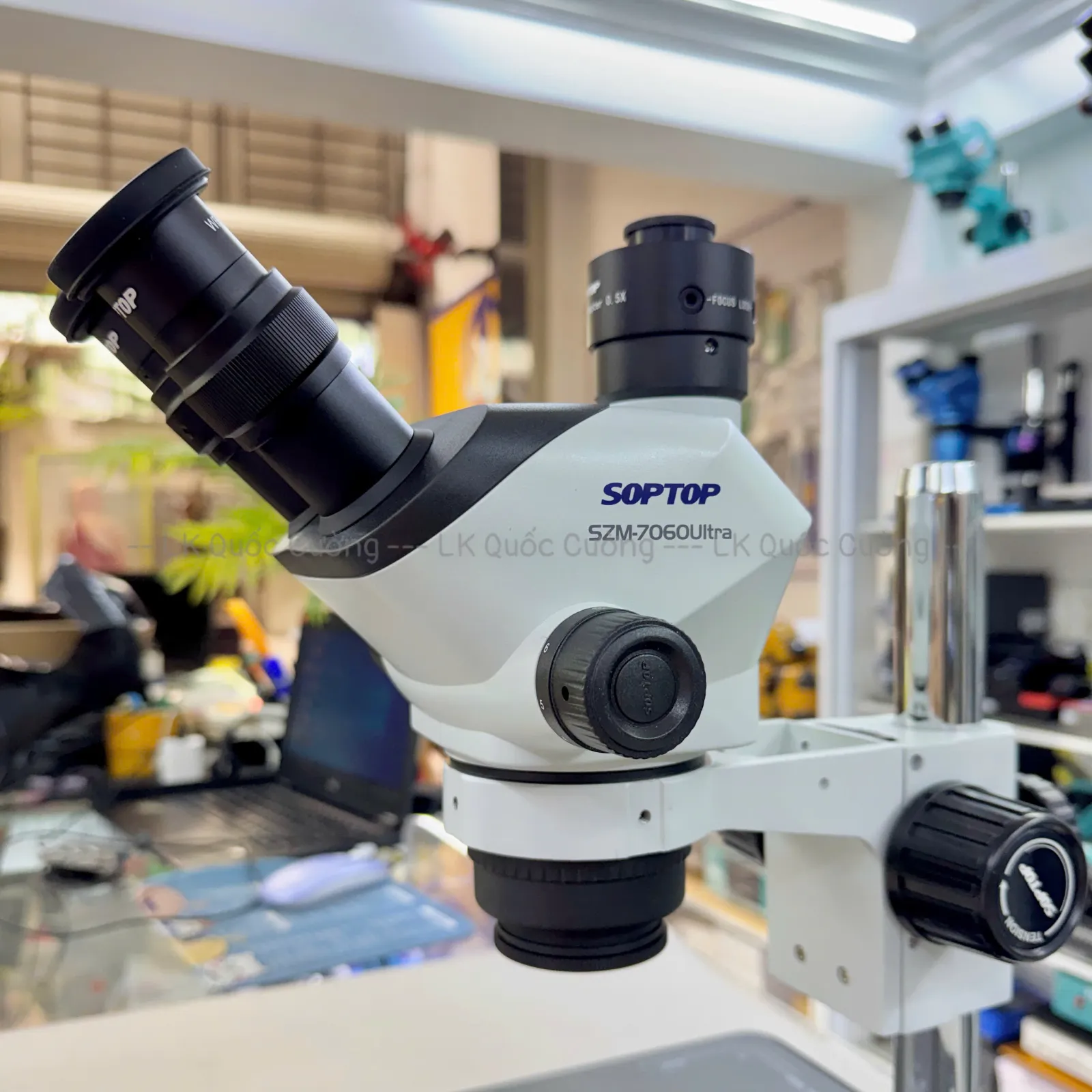 Kính hiển vi 3 mắt Soptop SZM-7060 Ultra