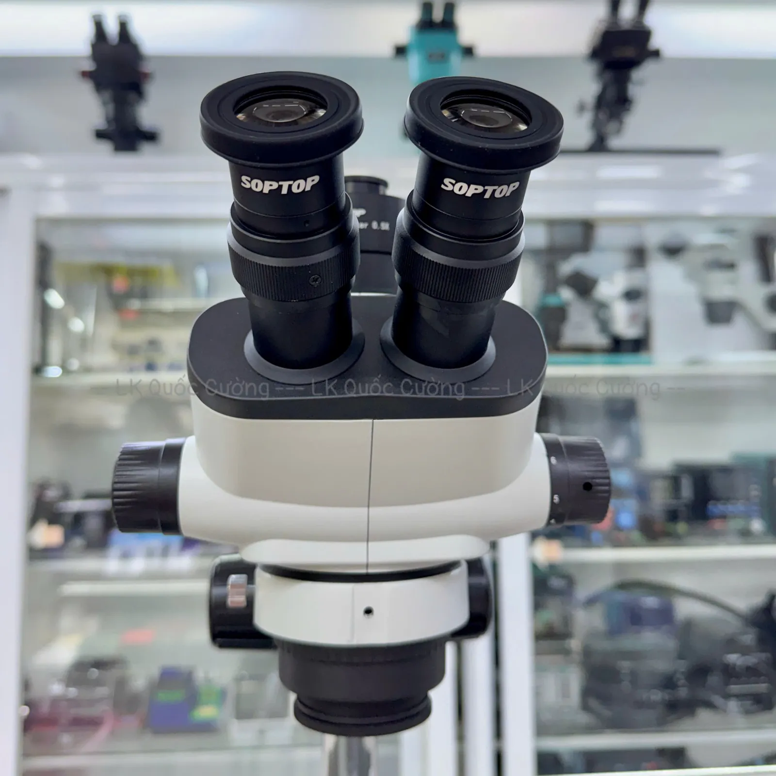 Kính hiển vi 3 mắt Soptop SZM-7060 Ultra