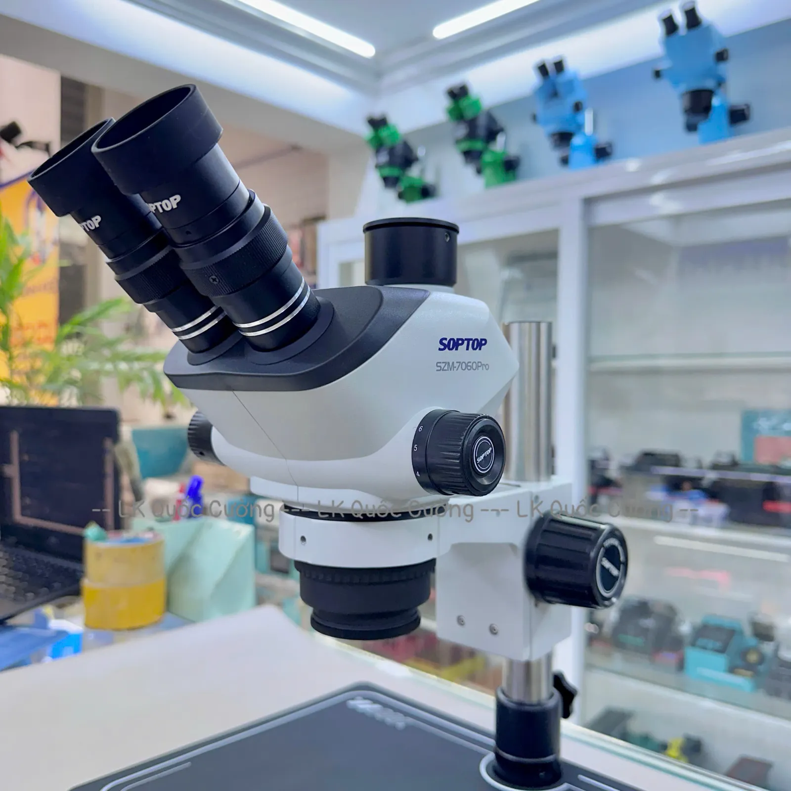 Kính hiển vi 3 mắt Soptop SZM-7060Pro