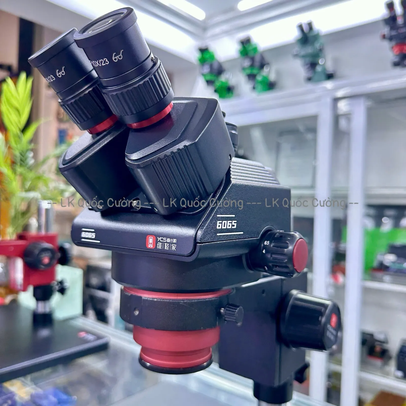 Kính hiển vi 3 mắt YCS 6065/ Zoom 65X