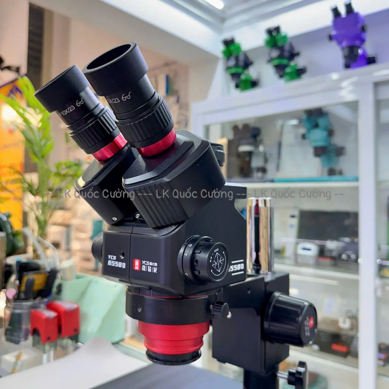 Kính hiển vi 3 mắt YCS 6558S