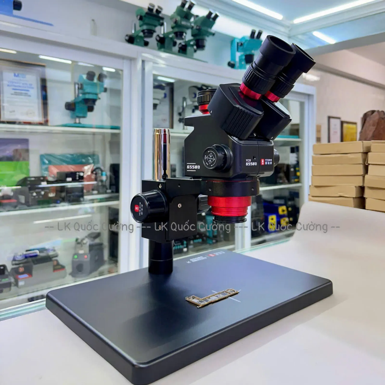 Kính hiển vi 3 mắt YCS 6558S