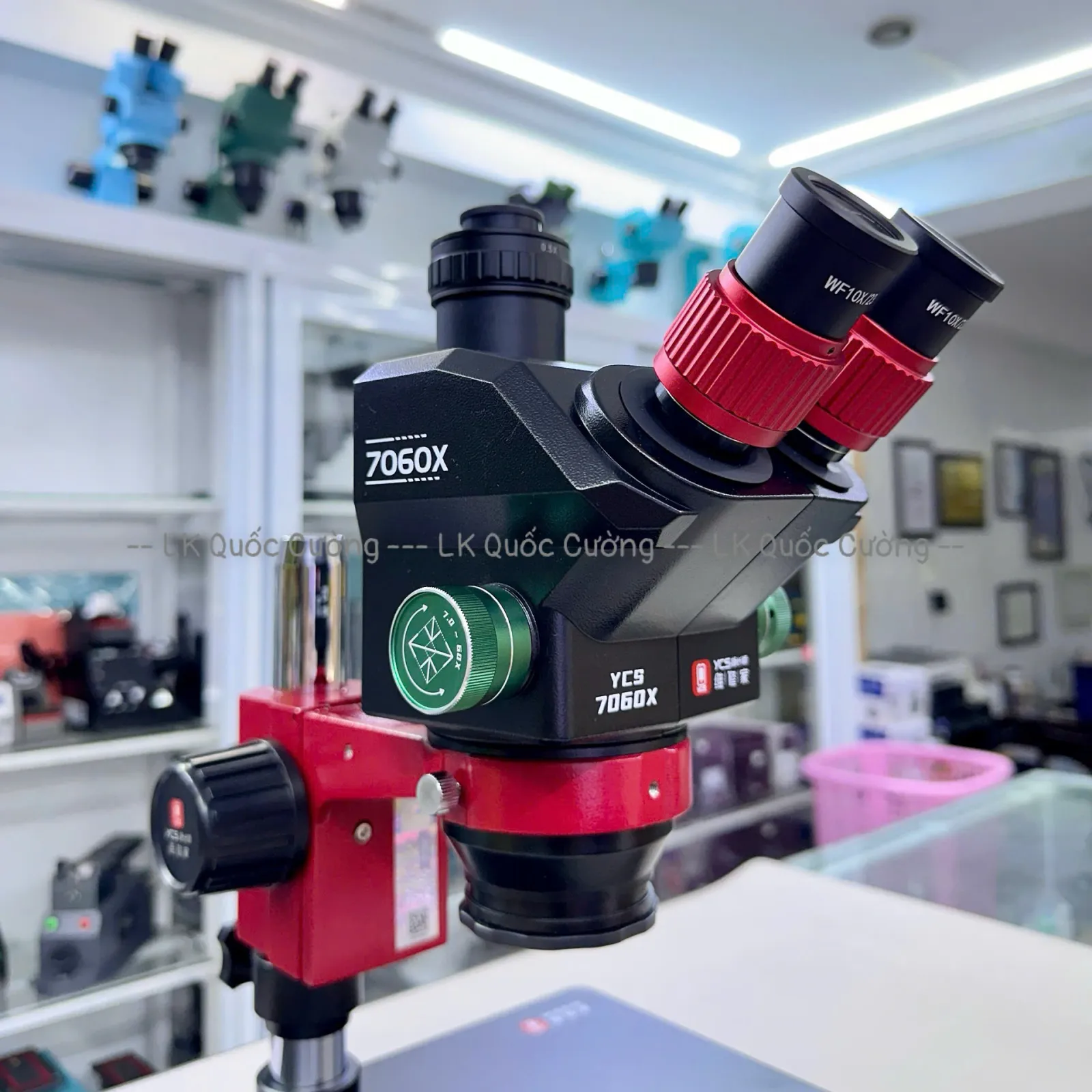 Kính hiển vi 3 mắt YCS 7060/ Zoom 6X