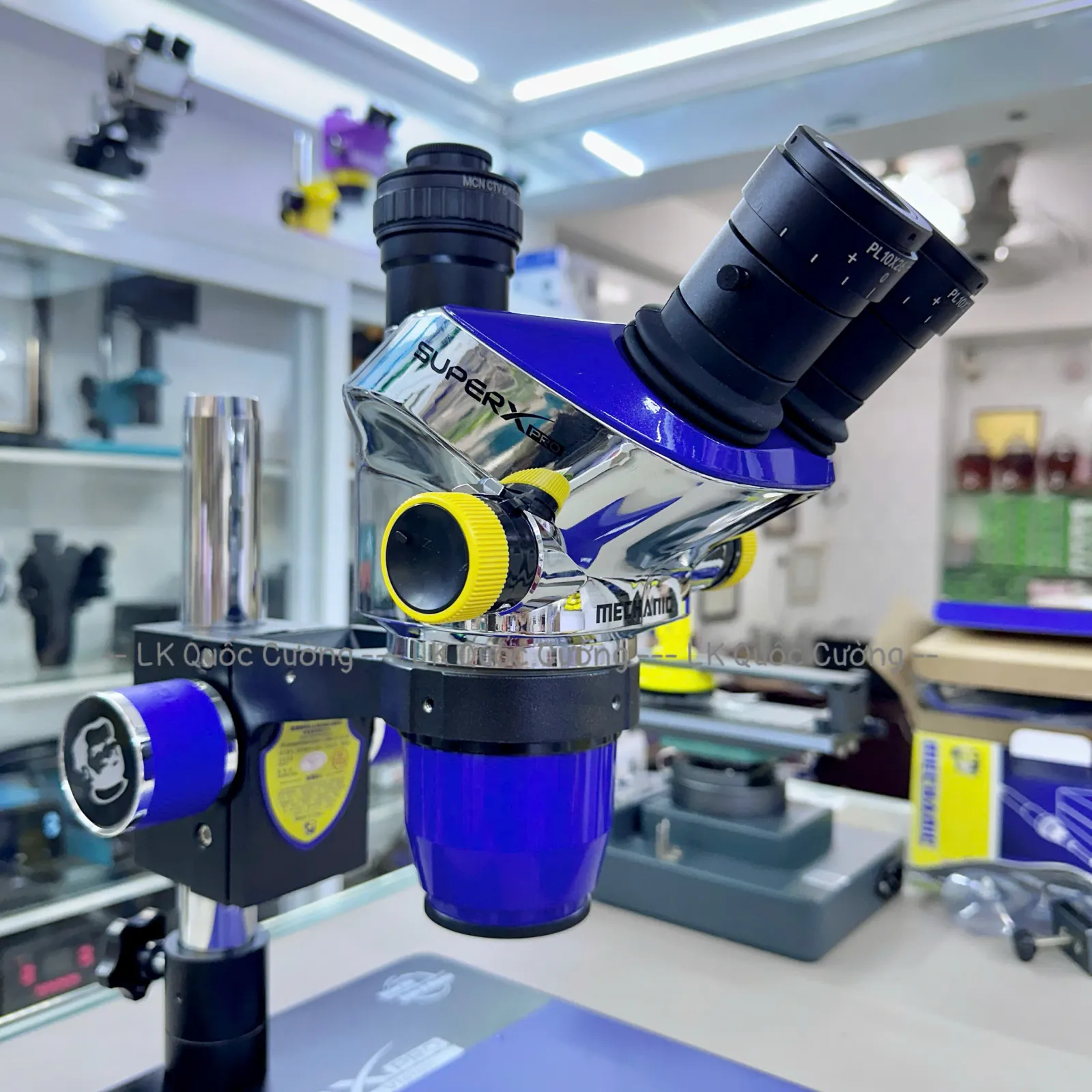 Kính hiển vi Mechanic SuperX Pro