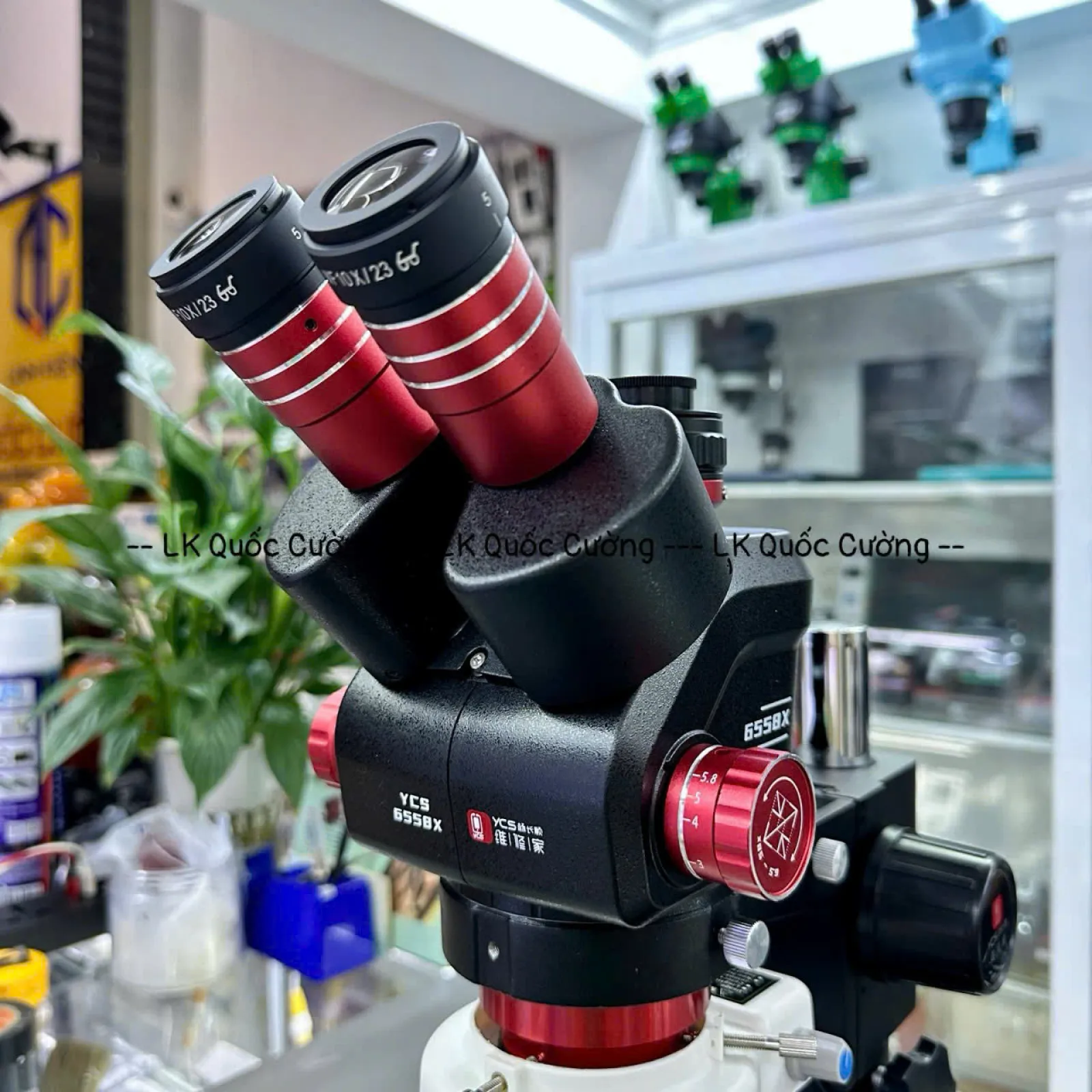 Kính hiển vi YCS 6558x