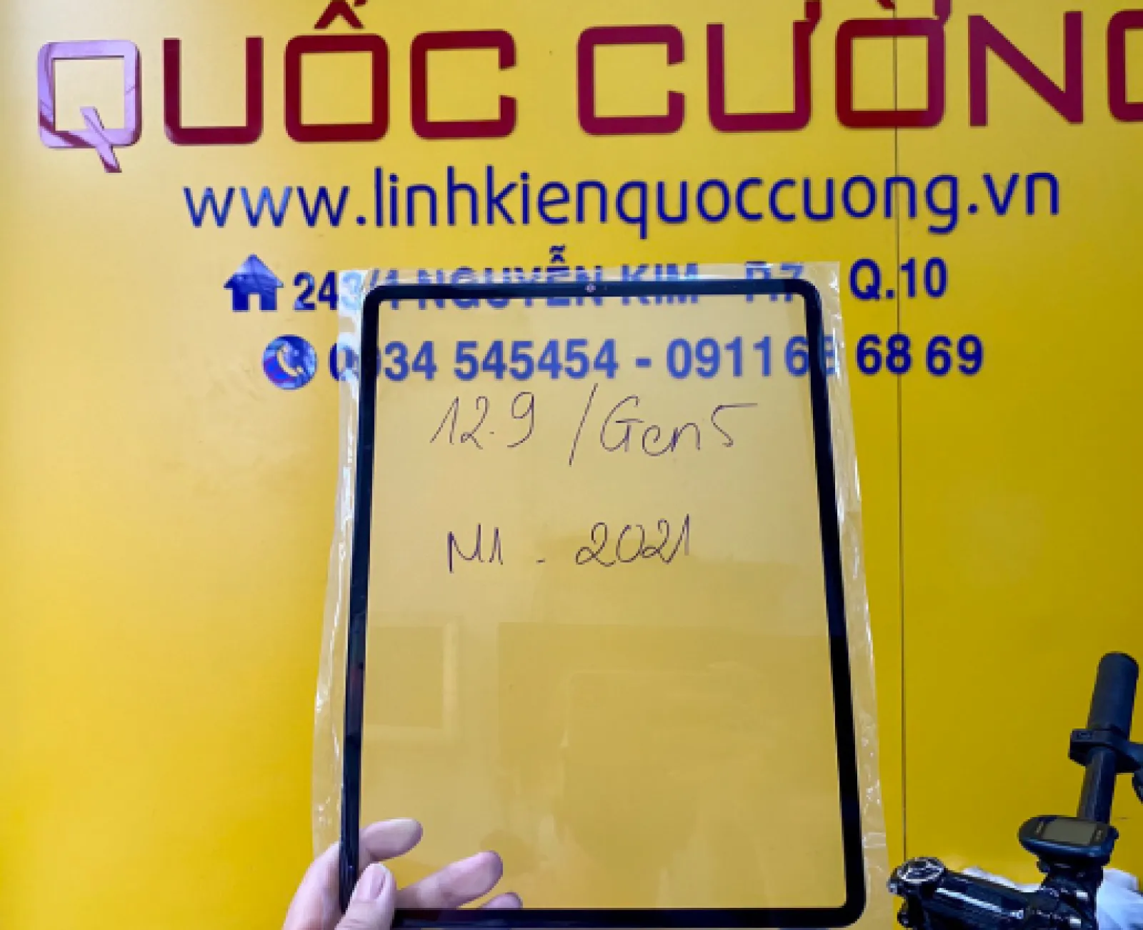 Kính Pro12.9/ Gen5/ Gen6 M1 2021 - 2022 ZIN MÁY