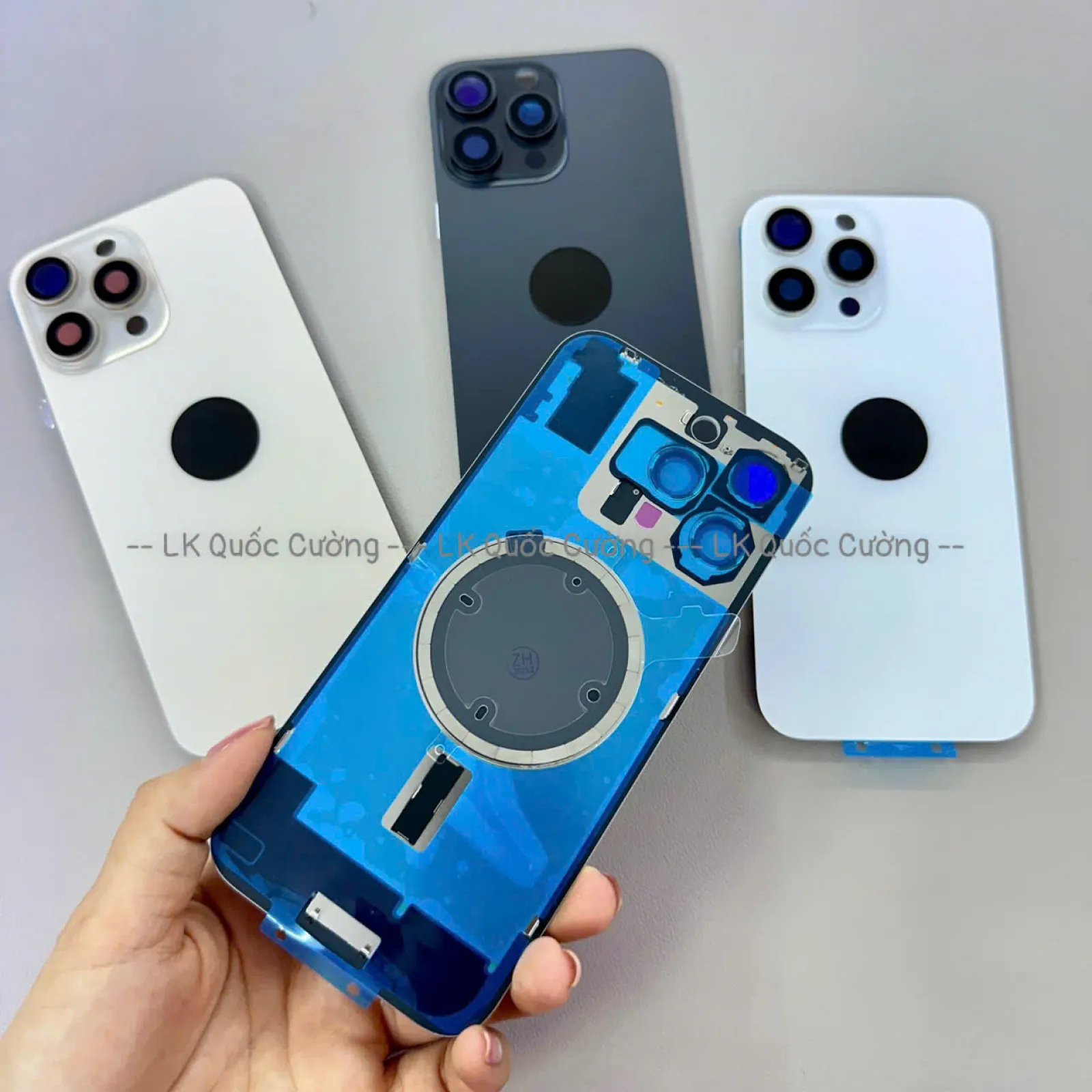 Kính Lưng 16PM Liền Camera