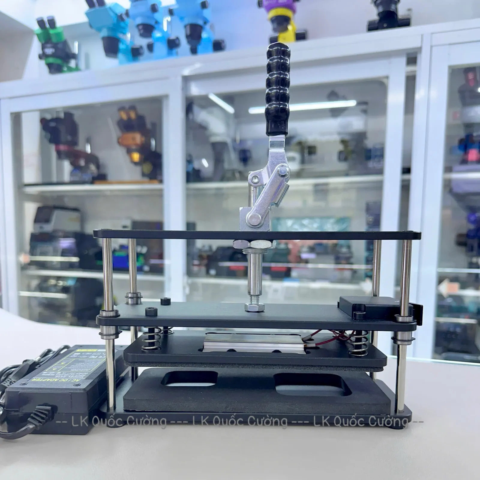 Máy đóng áp suất Luowei LW-330