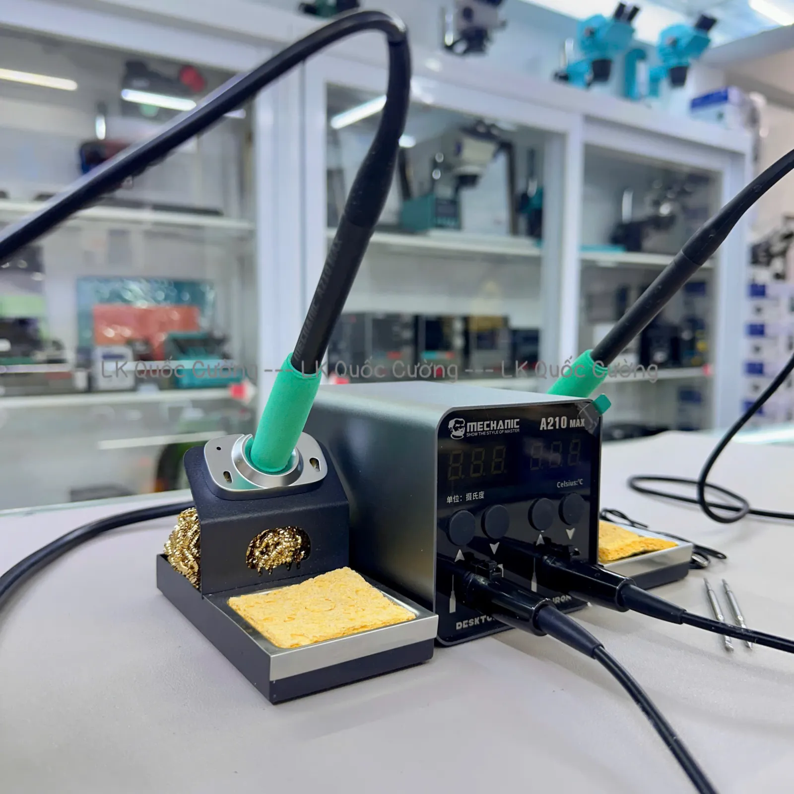 Máy hàn 2 tay Mechanic A210 Max/ C210 kèm 2 mũi