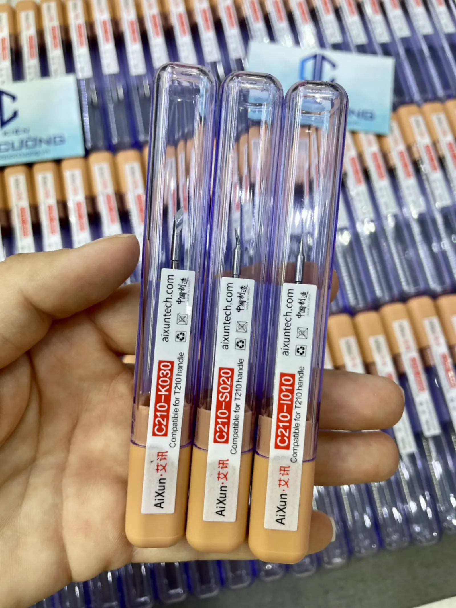 Mũi Hàn Aixun C210