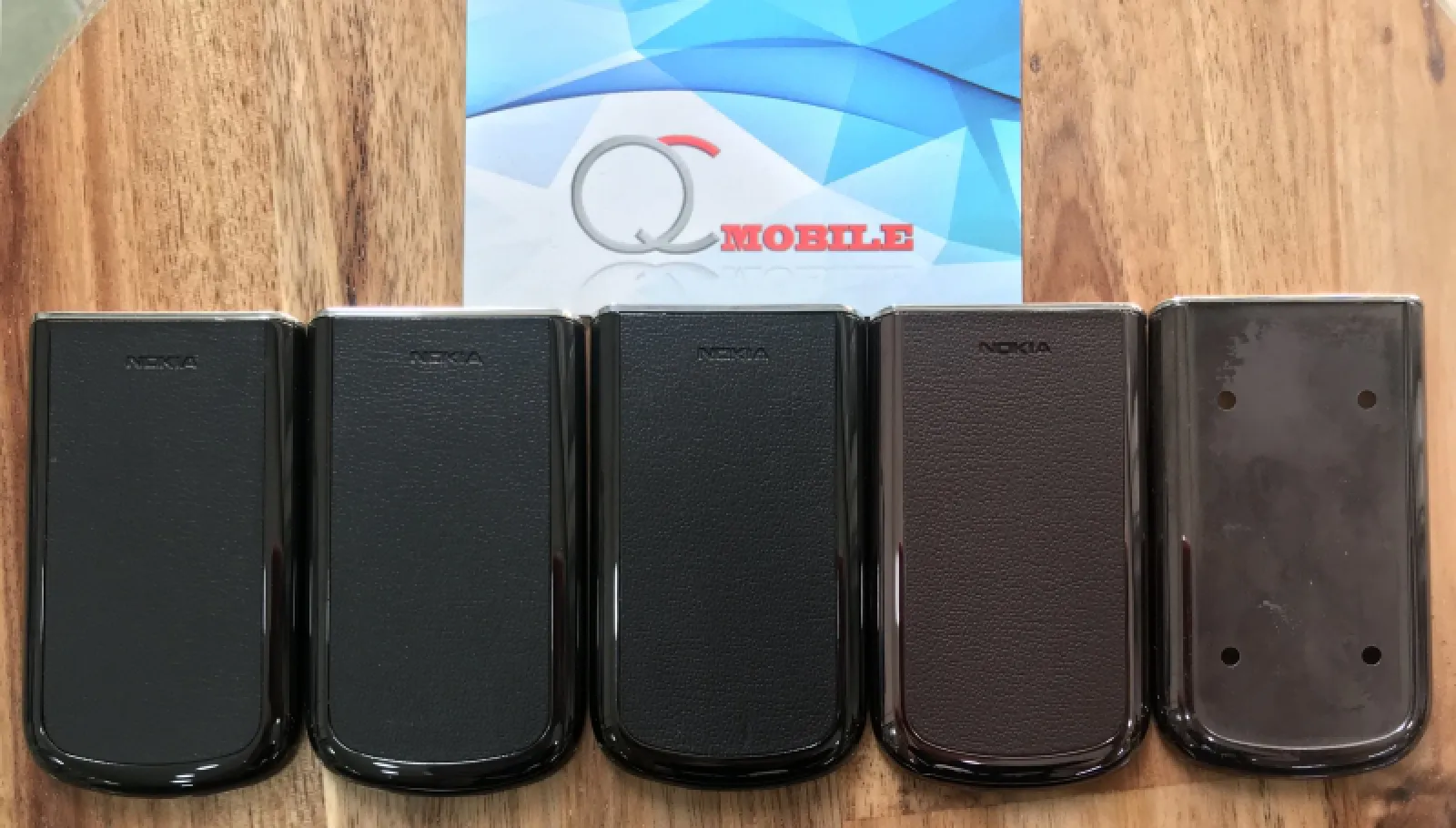 Nắp Lưng 8800 Zin Máy Mạ Lại