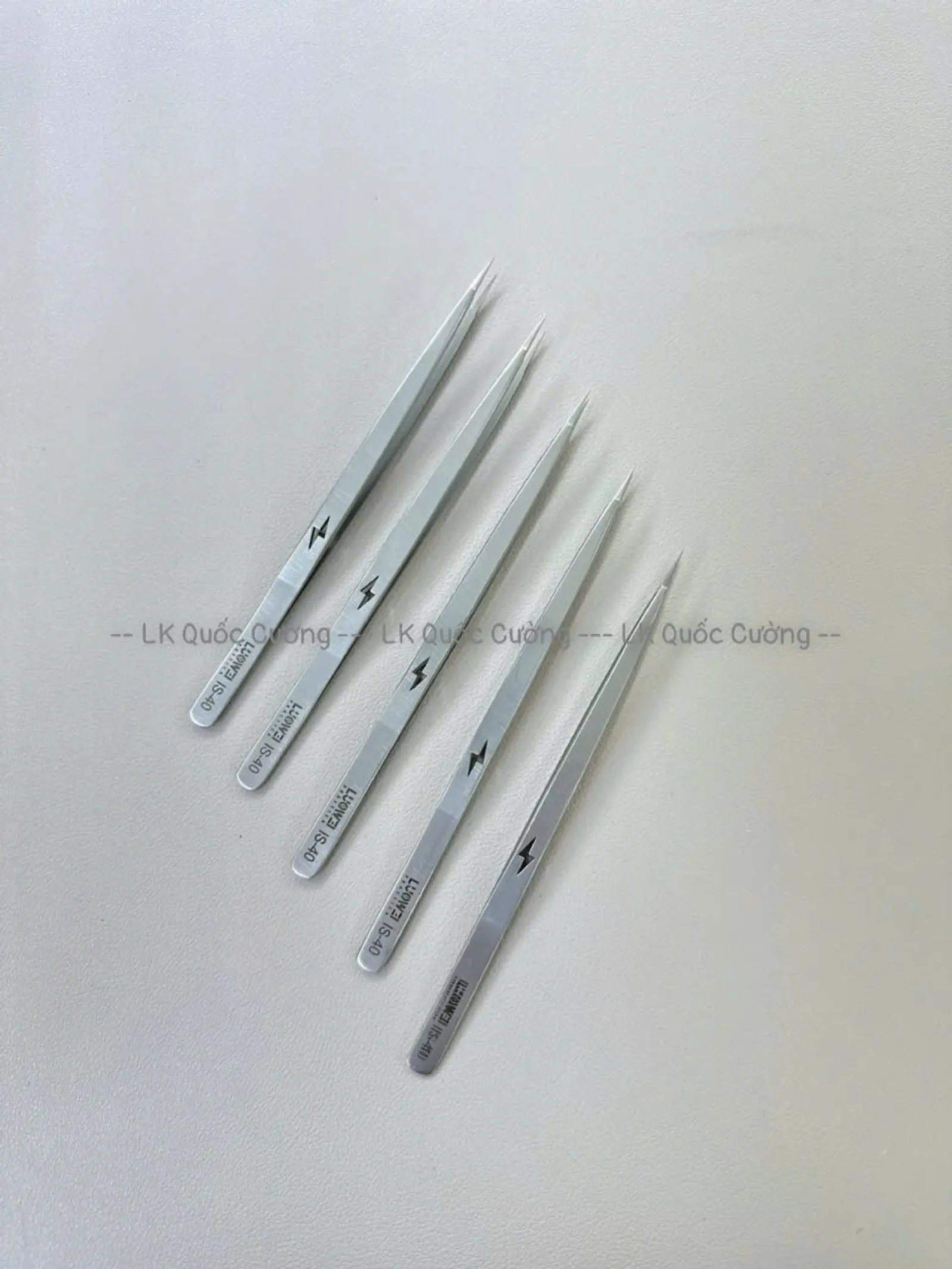 Nhíp Luowei LW-IS40