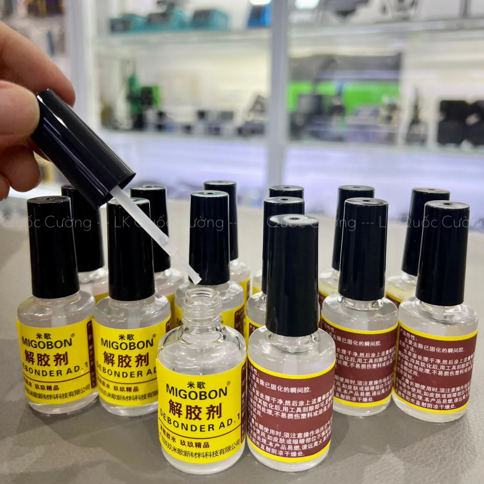 Nước Tẩy Keo Dán Săt 502