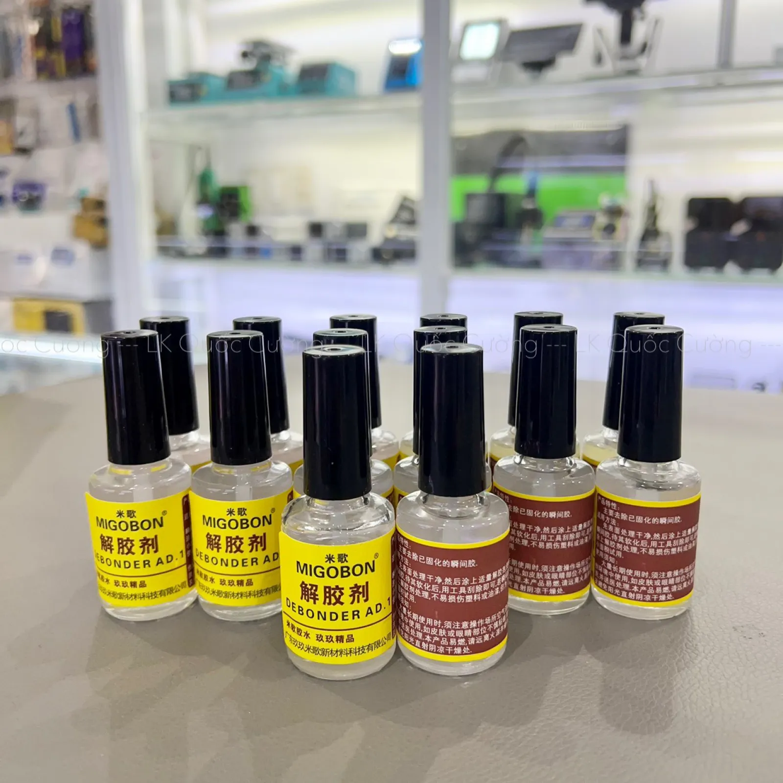 Nước Tẩy Keo Dán Săt 502