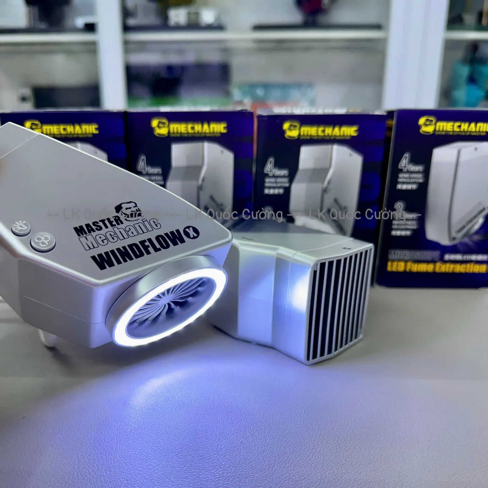 Quạt hút khói kèm đèn kính hiển vi Mechanic WindFlow X