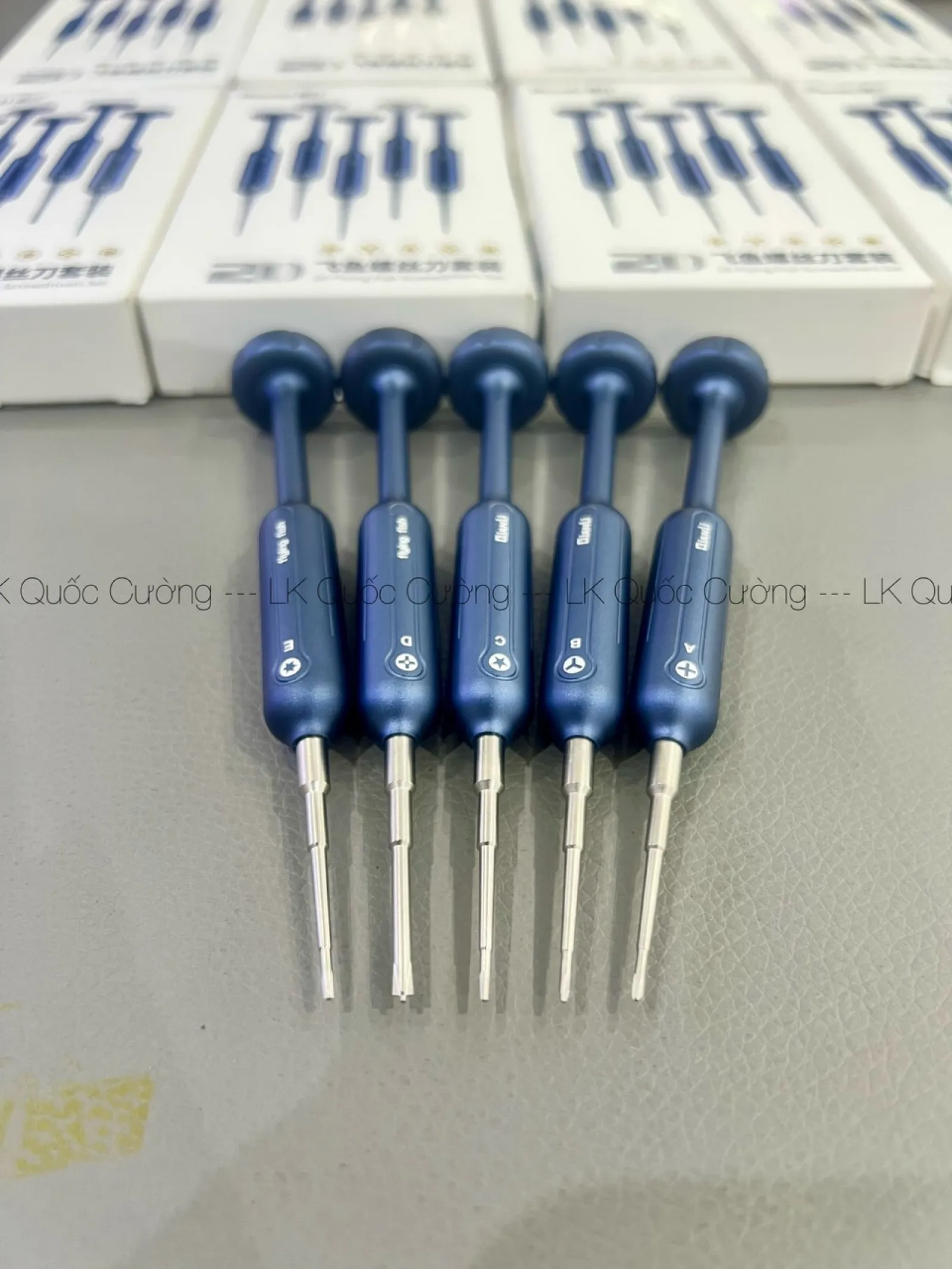 Vít 2D Flying Qianli 2023