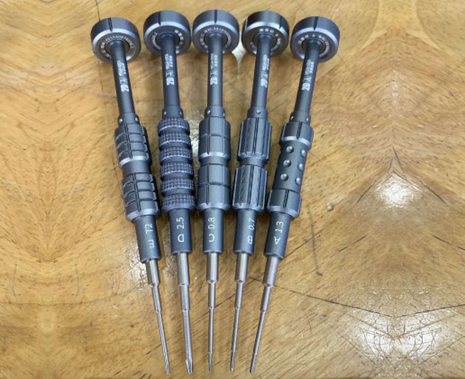 Vít 2D iThor Qianli